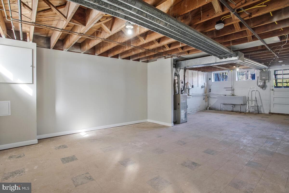 1376 Deanwood Road photo 23