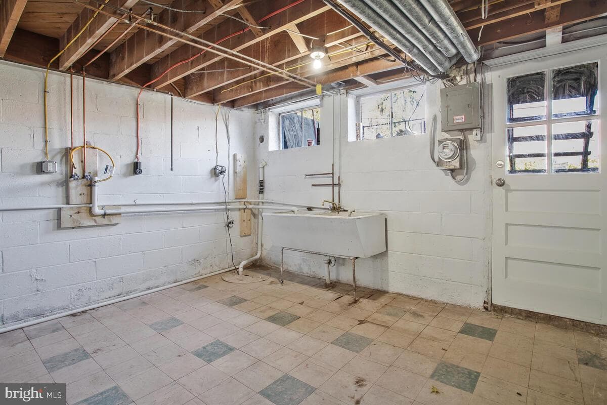 1376 Deanwood Road photo 27