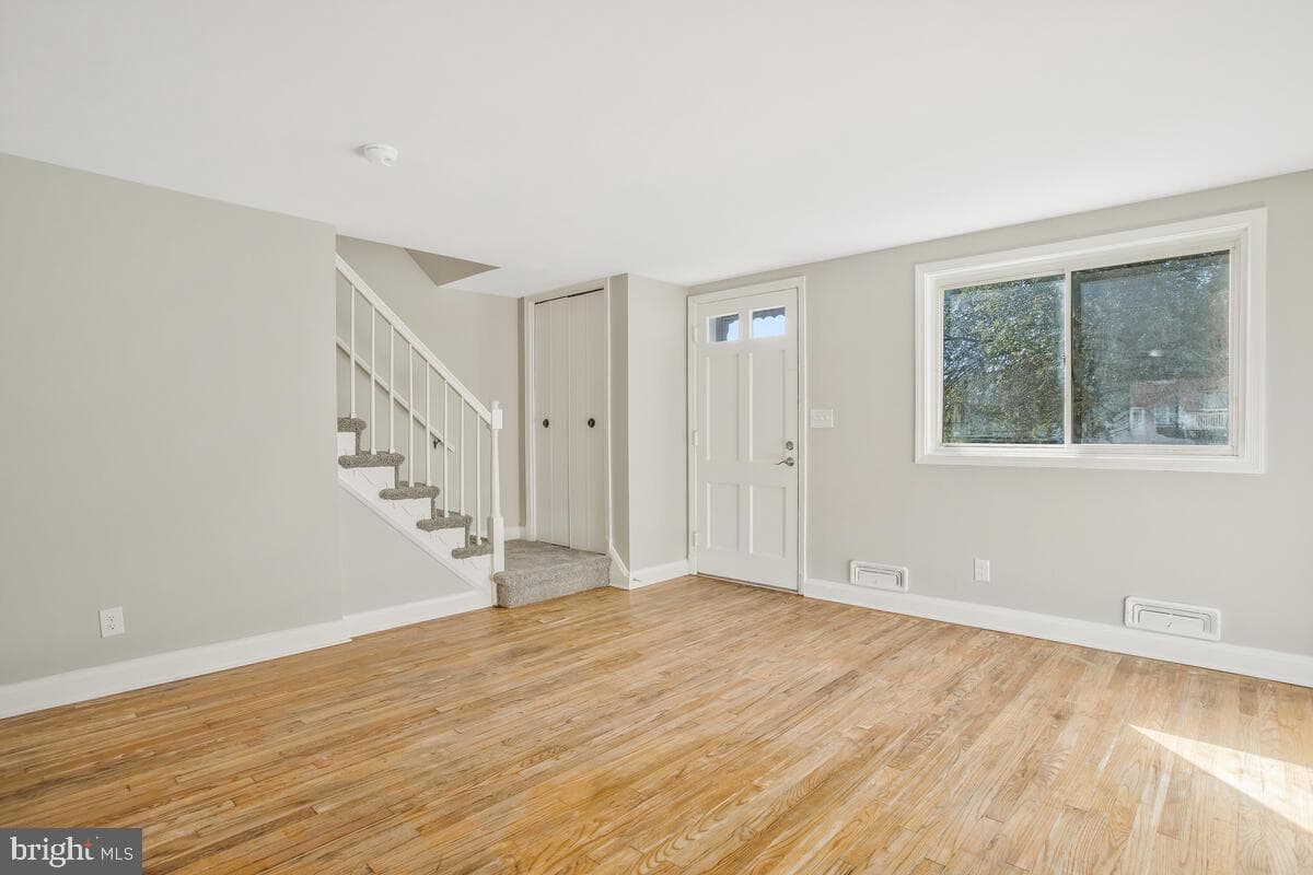 1376 Deanwood Road photo 6