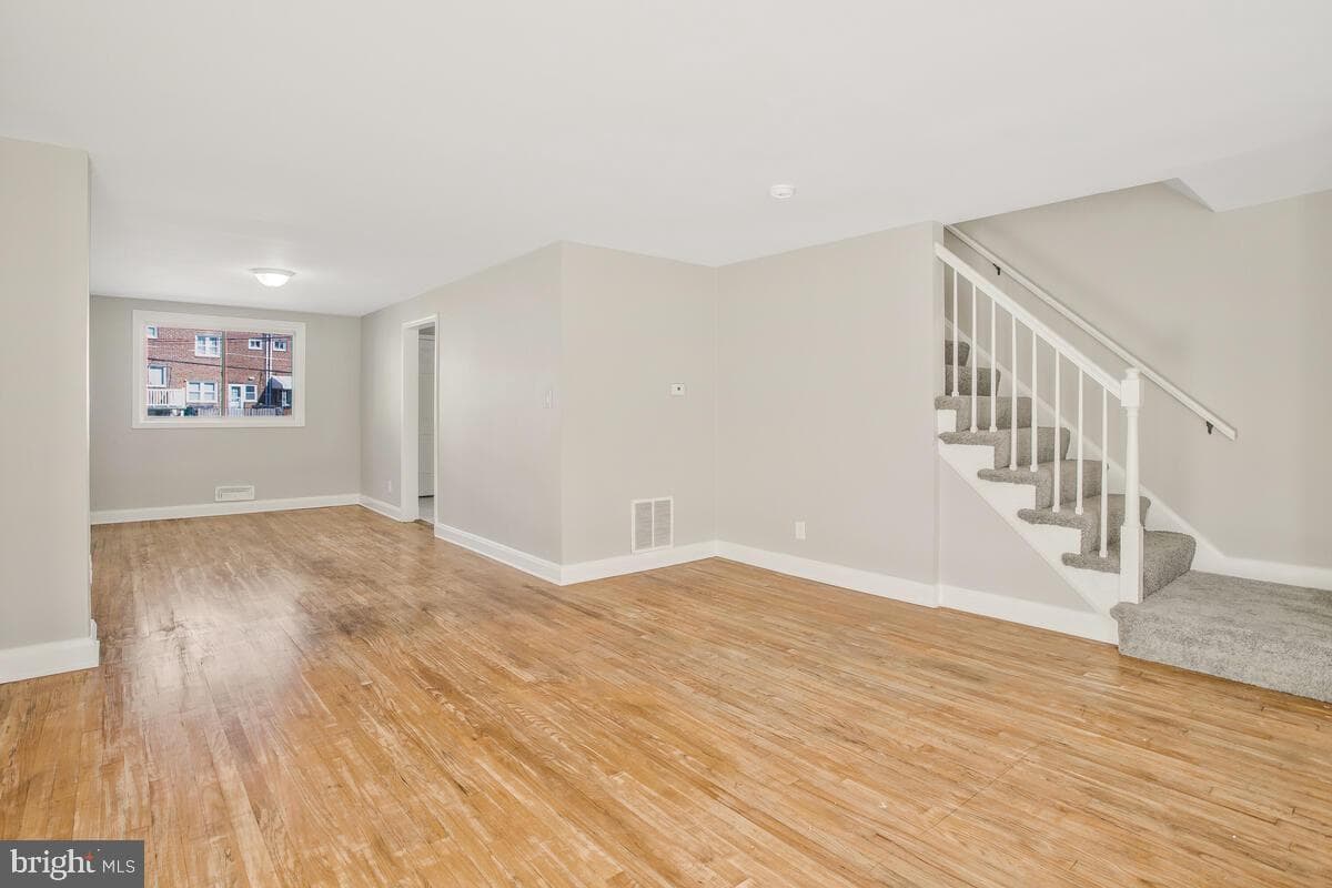 1376 Deanwood Road photo 7