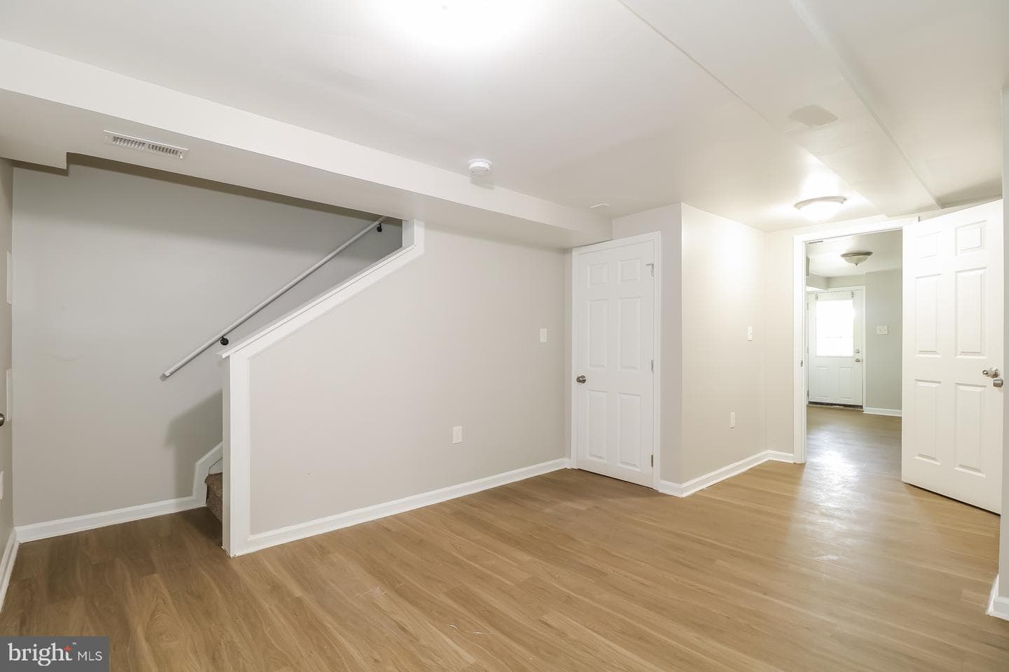 5674 Leiden Road photo 13