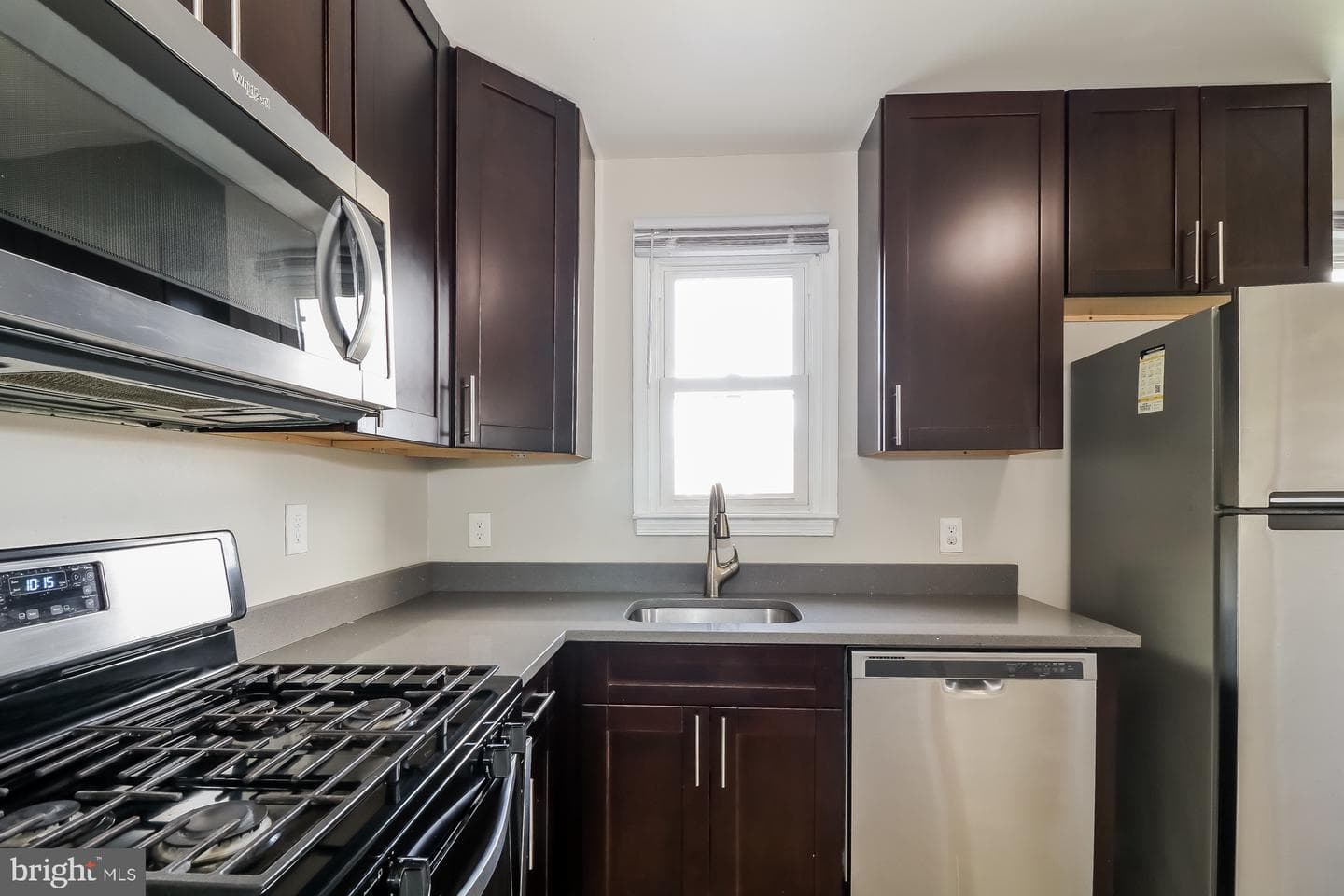 5674 Leiden Road photo 6