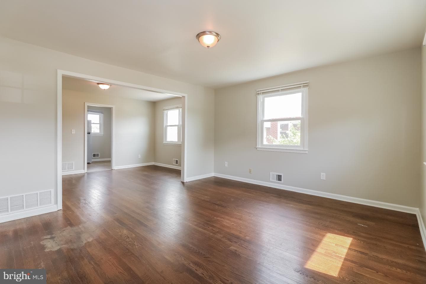 5674 Leiden Road photo 8