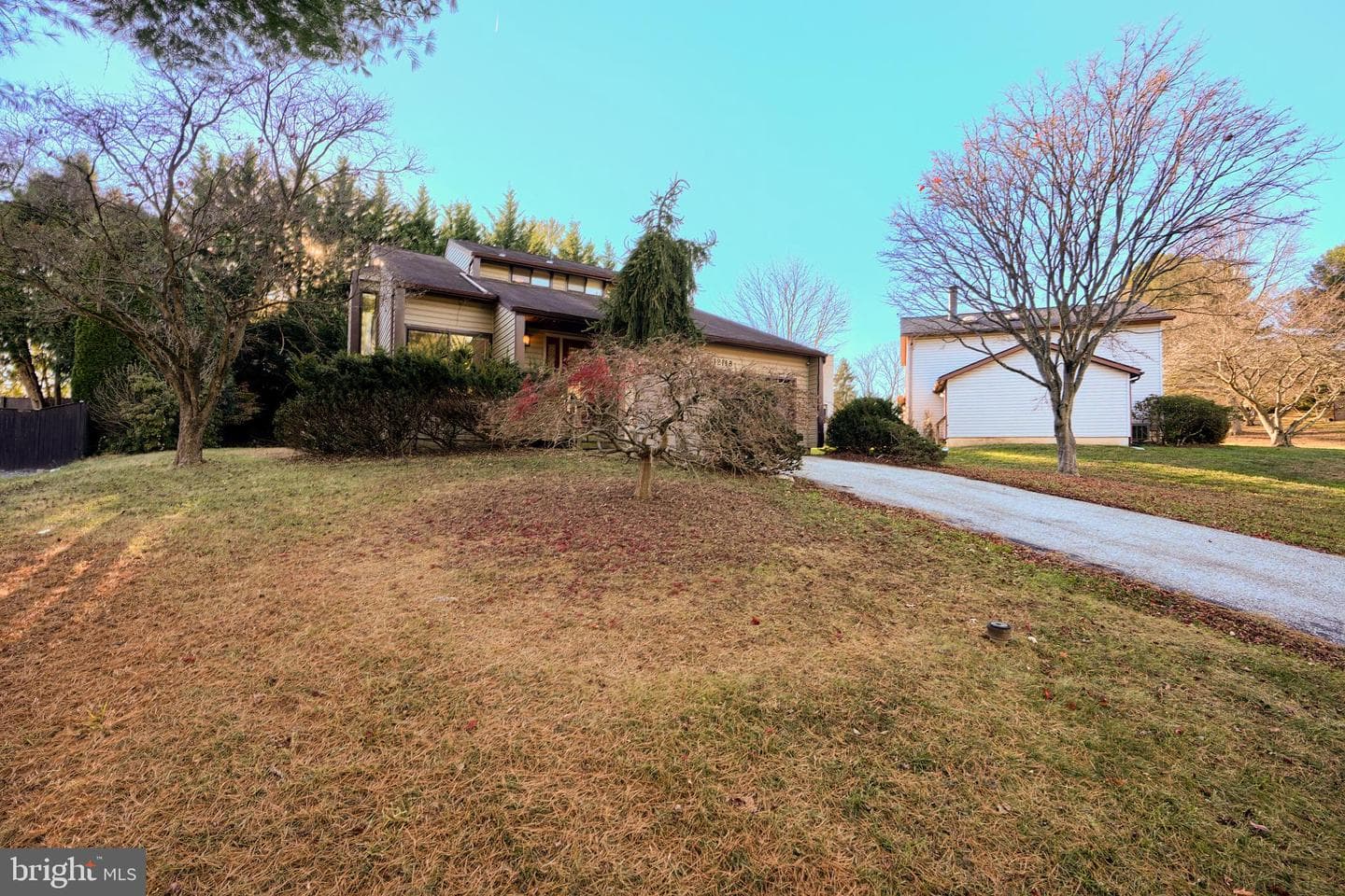 12118 Velvet Hill Drive photo 2