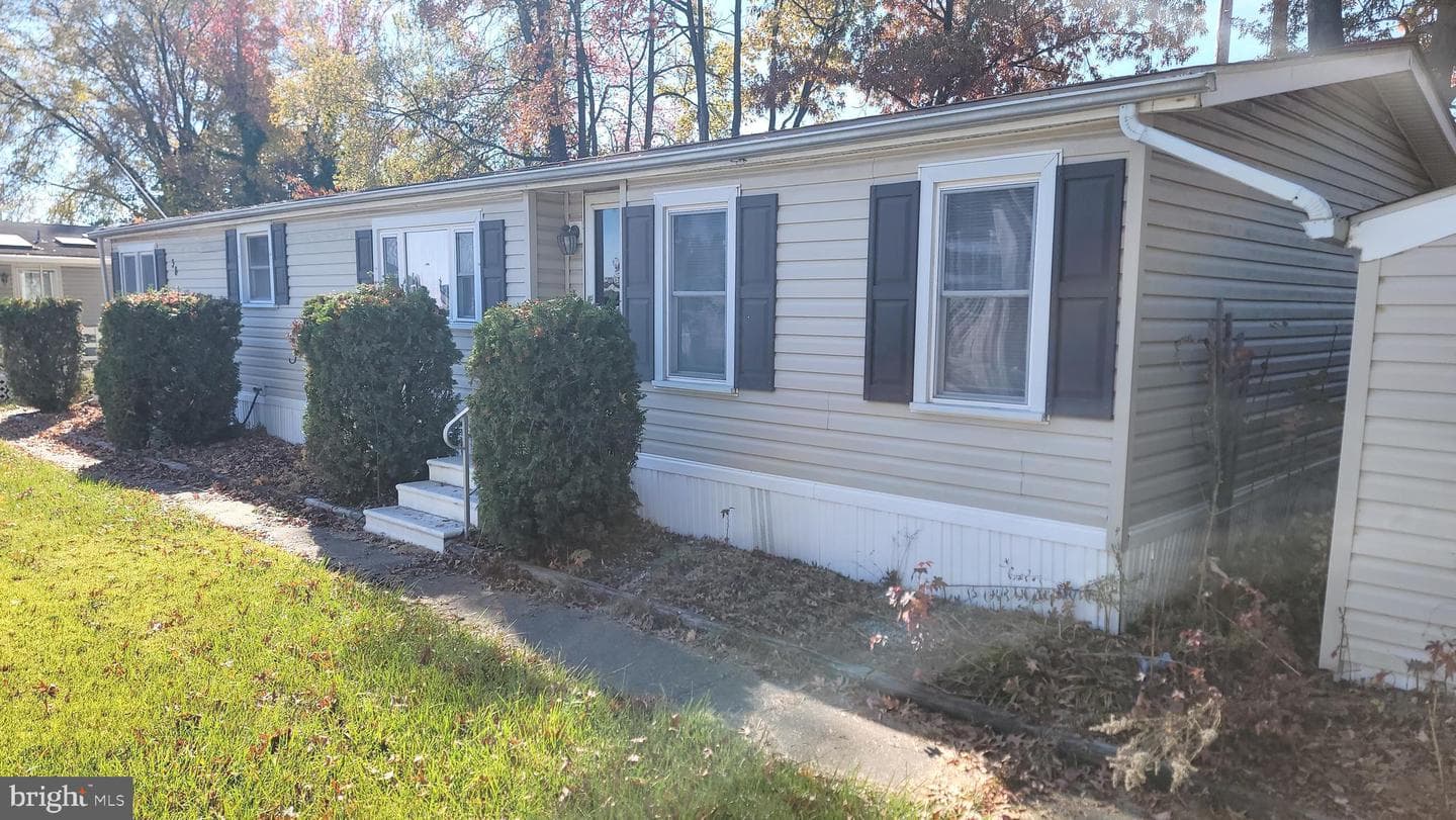 38 Tearose Dr photo 3