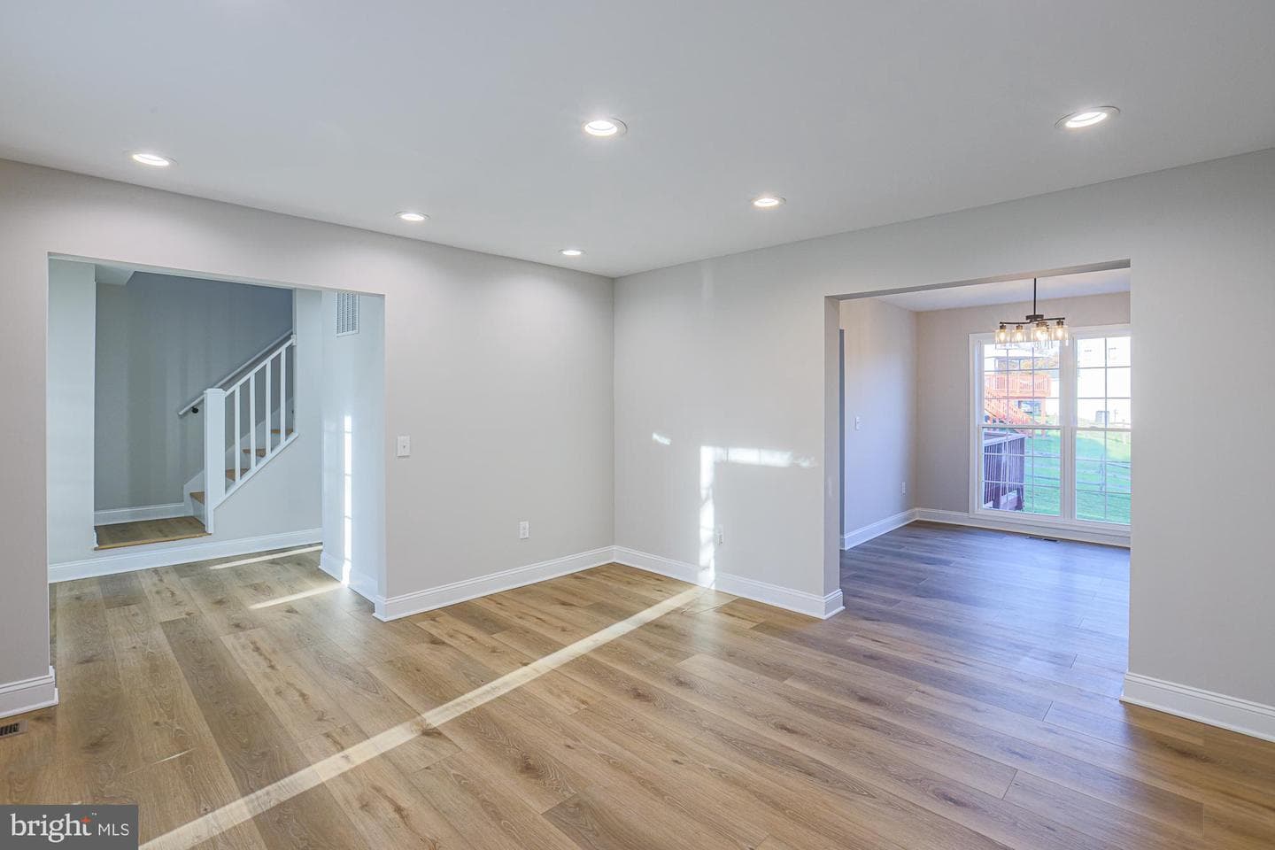 9804 Linden Hill Road photo 6