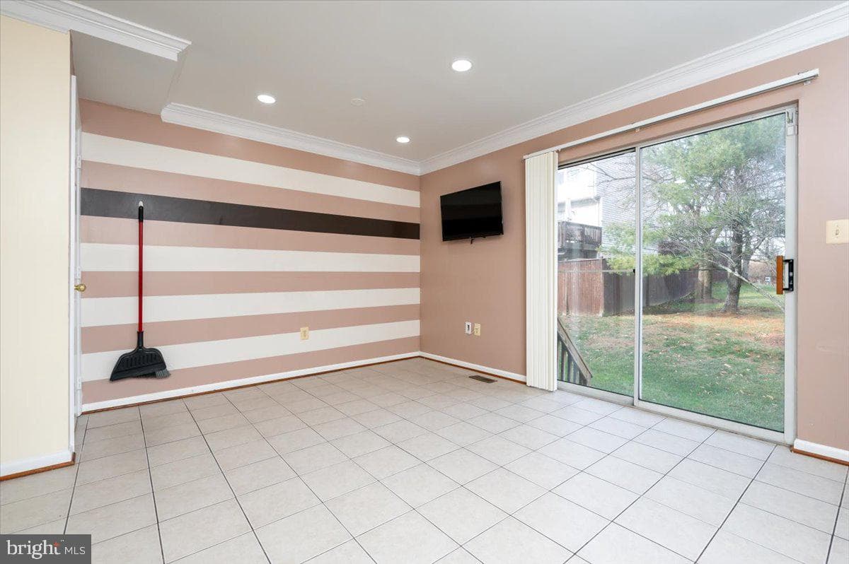 2422 Sarum Court #2422 photo 13