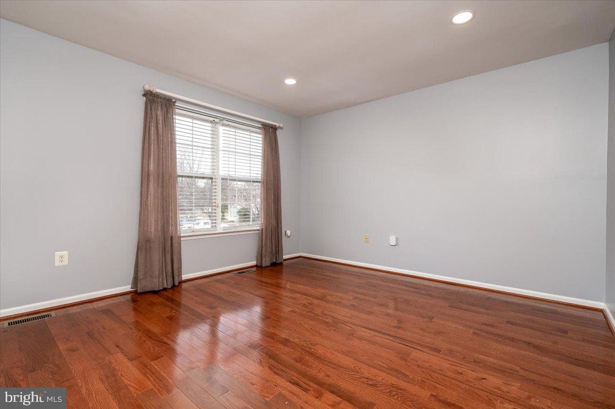 2422 Sarum Court #2422 photo 15