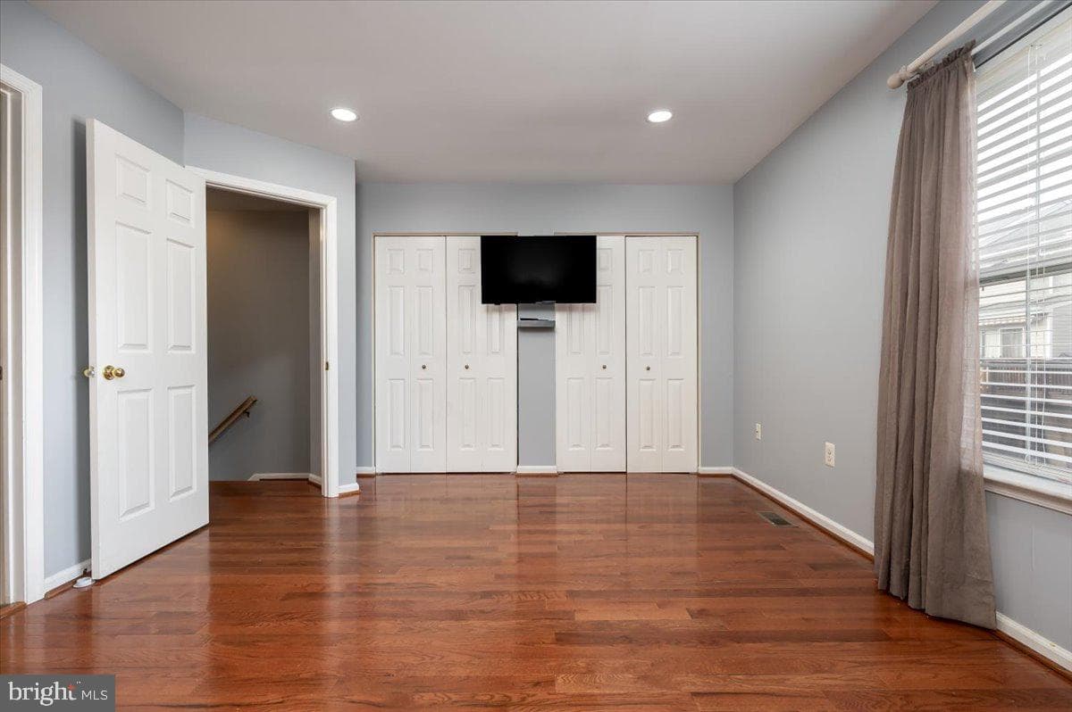 2422 Sarum Court #2422 photo 17