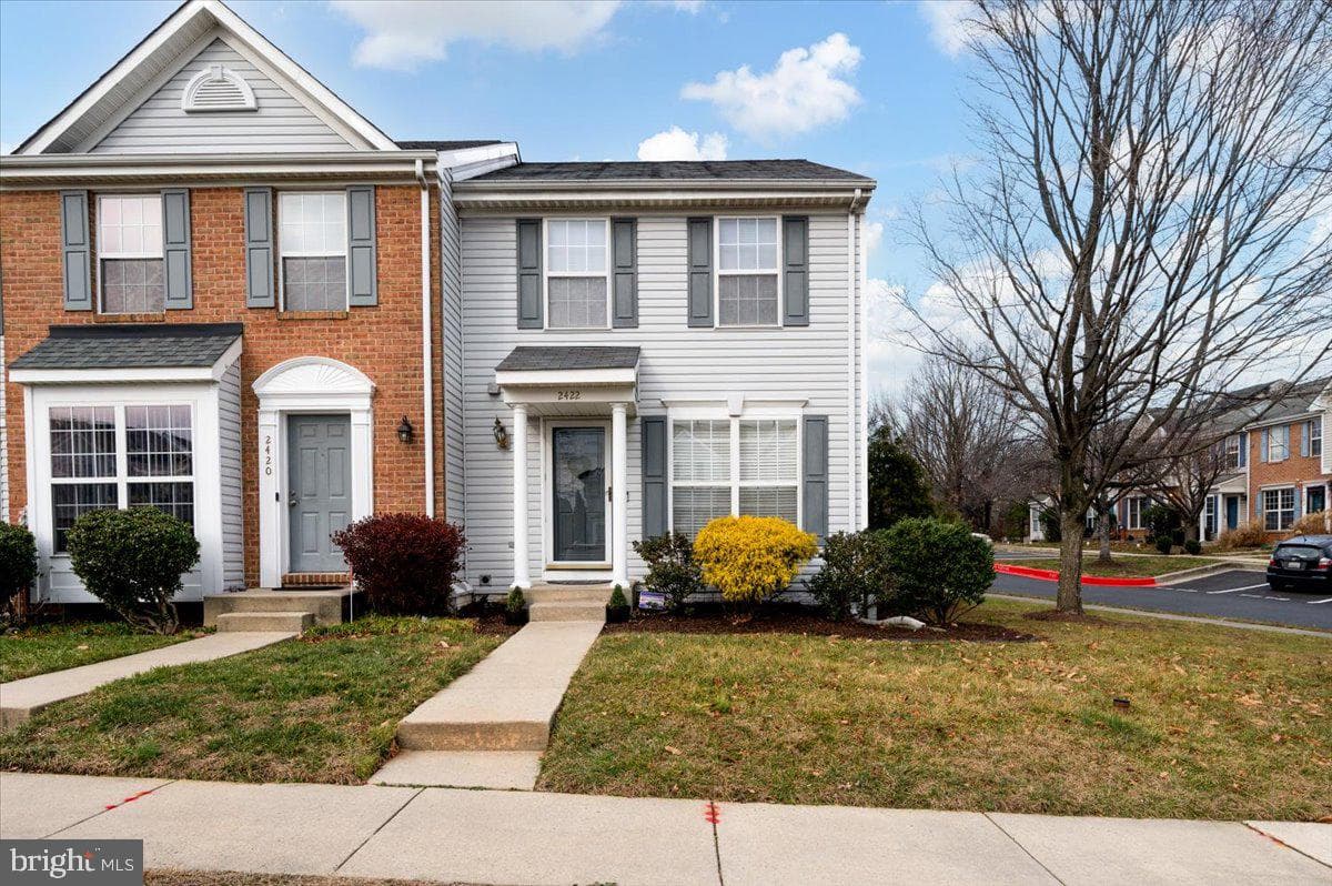 2422 Sarum Court #2422 photo 2