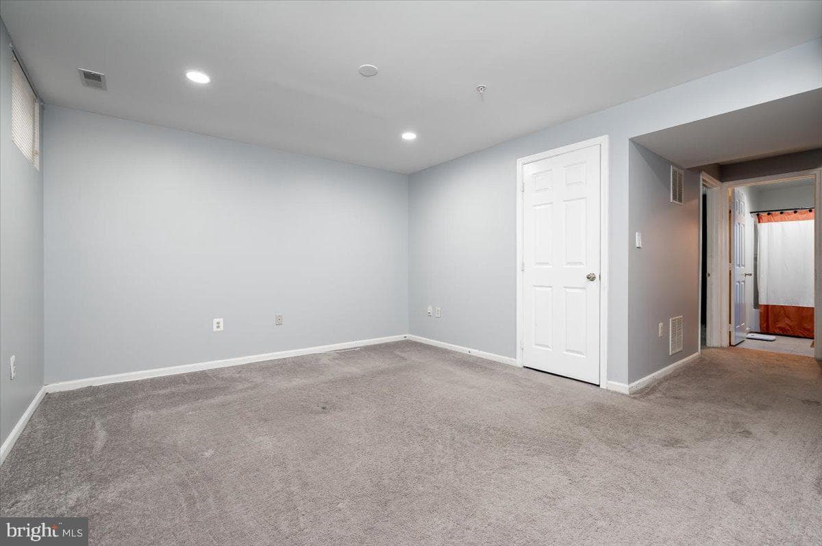 2422 Sarum Court #2422 photo 22