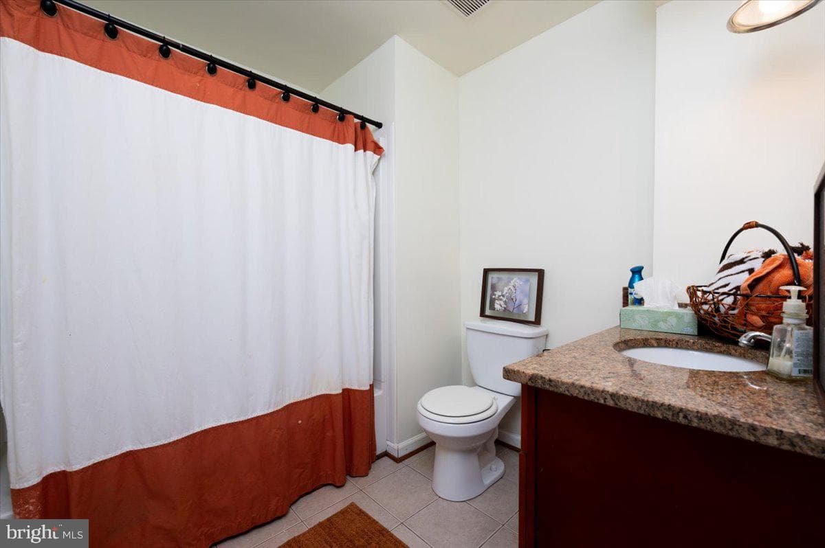2422 Sarum Court #2422 photo 26
