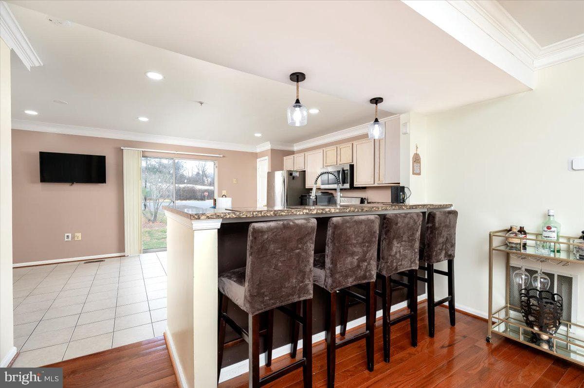 2422 Sarum Court #2422 photo 9