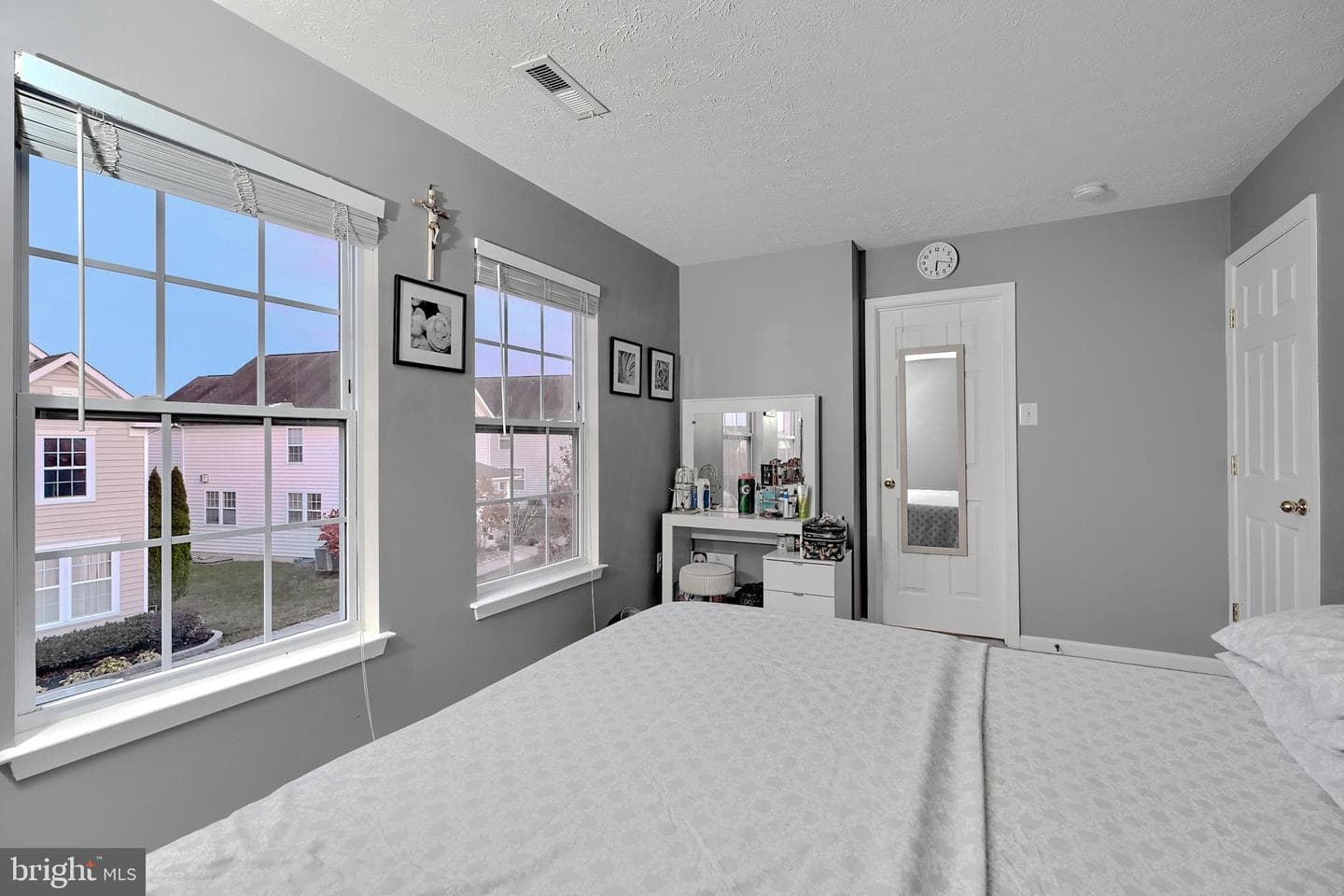 706 Nellis Rd photo 33