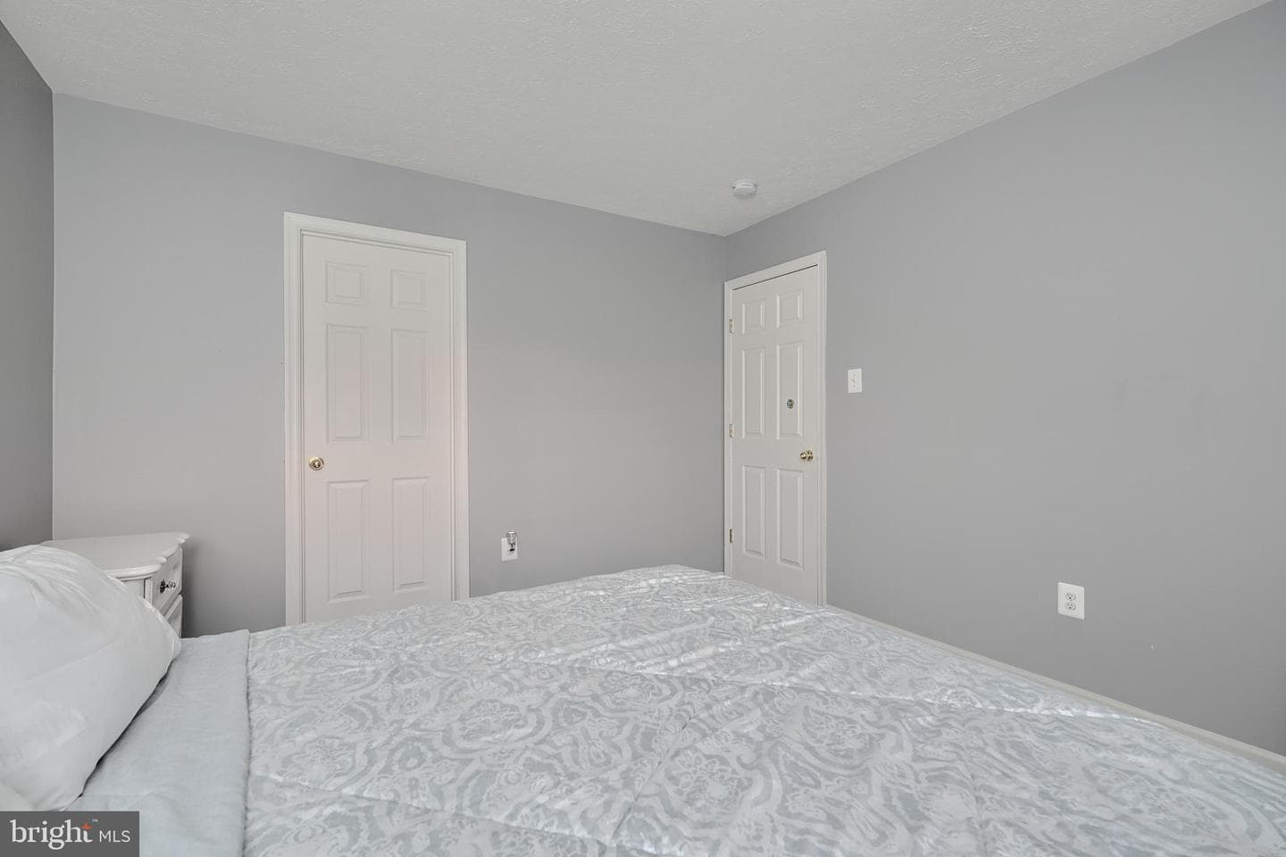 706 Nellis Rd photo 40