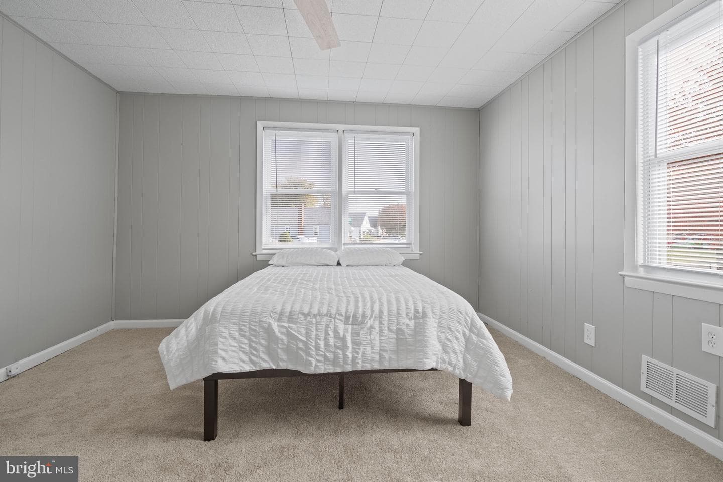 2518 Plainfield Road photo 10