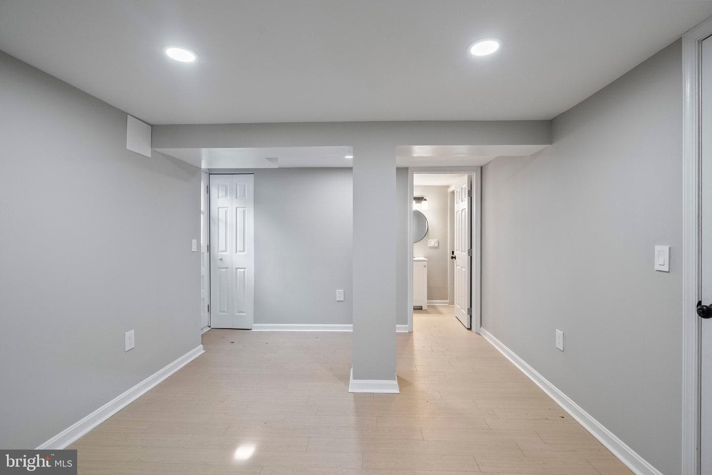 2518 Plainfield Road photo 18