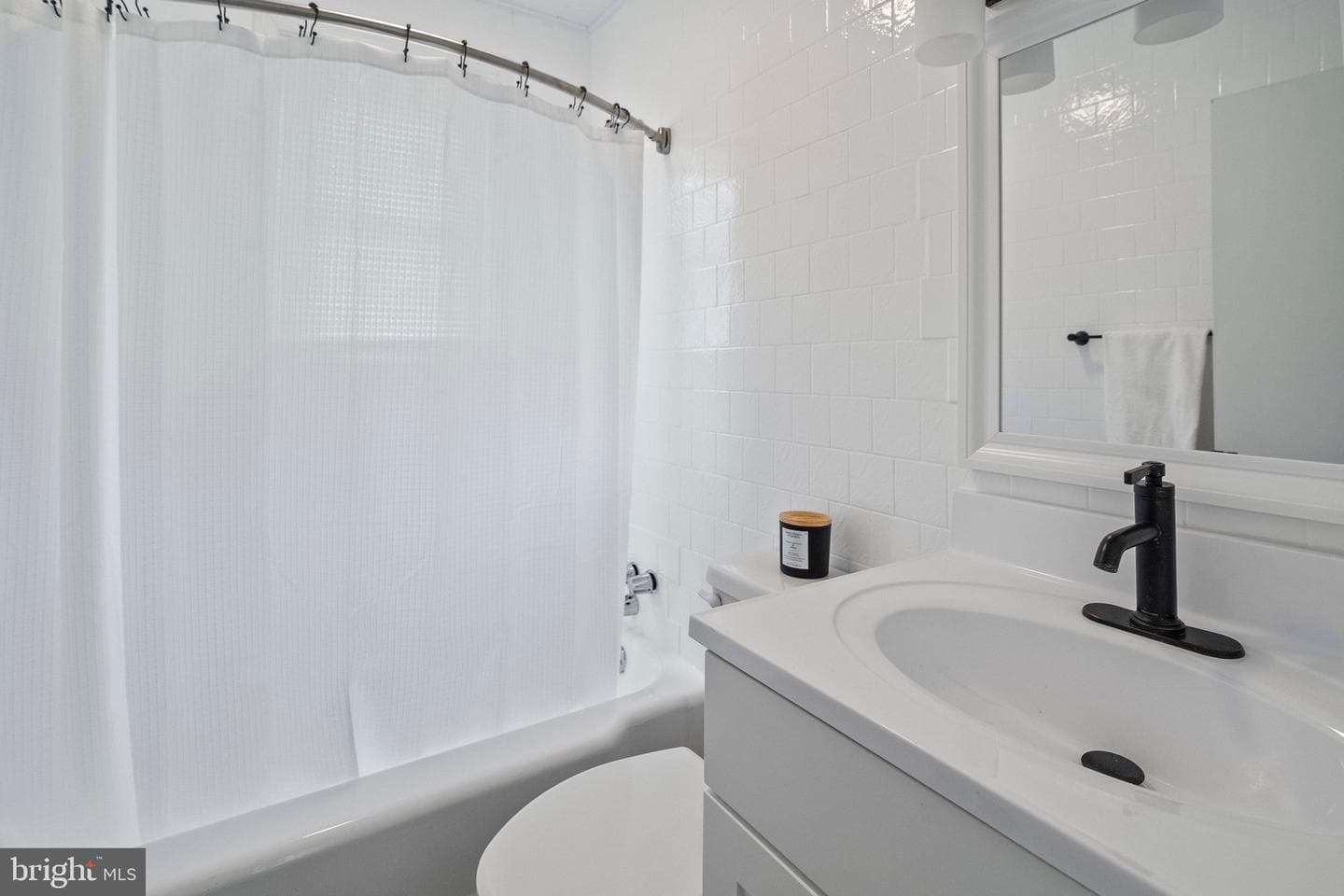 2518 Plainfield Road photo 9