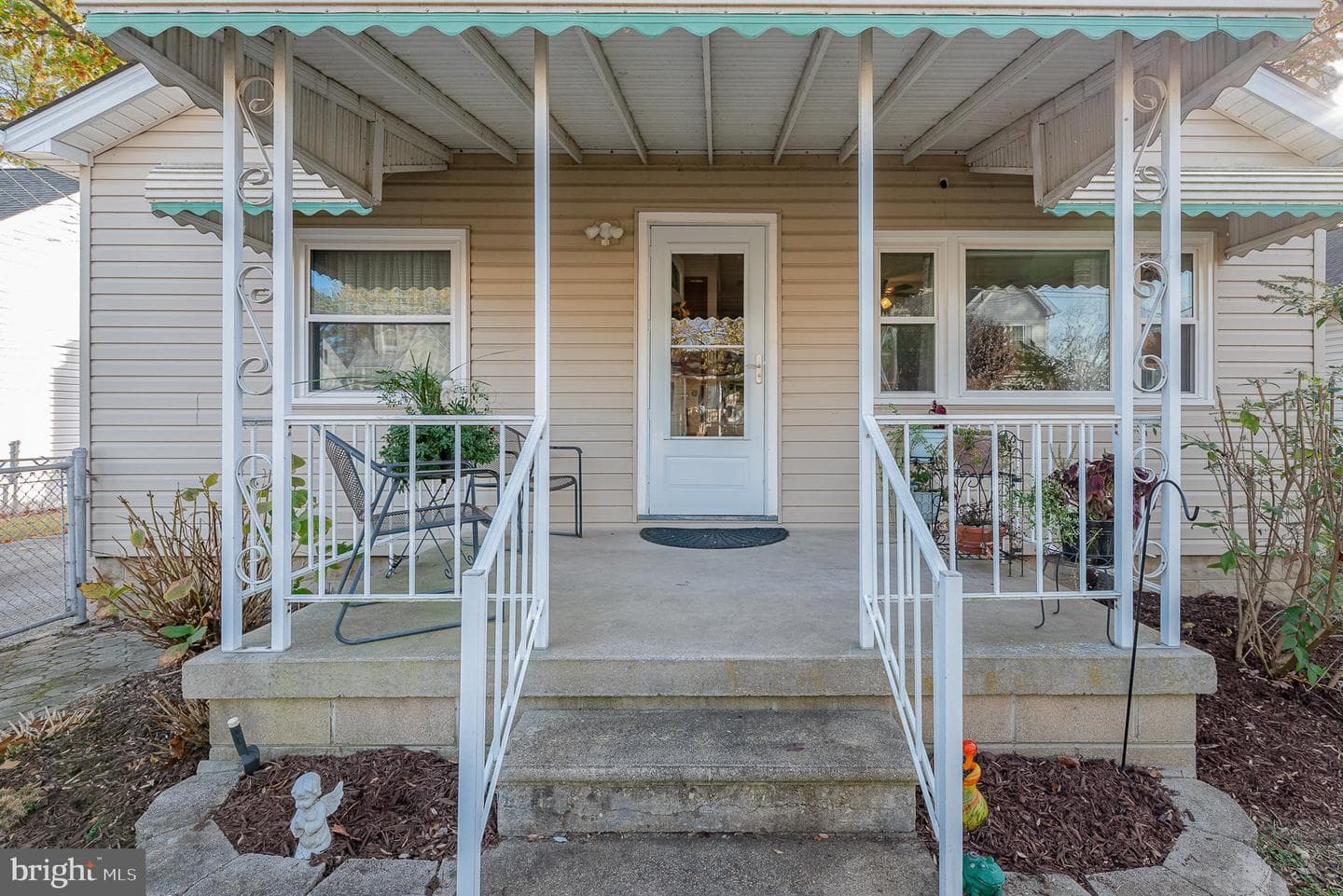 7319 Hughes Avenue photo 2