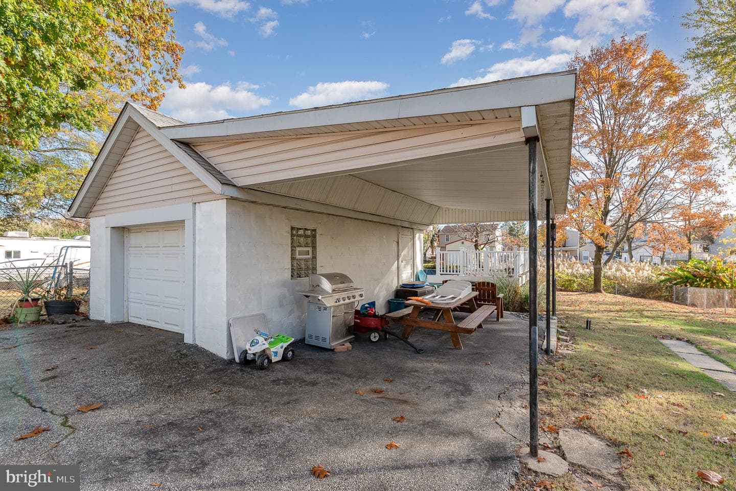 7319 Hughes Avenue photo 23