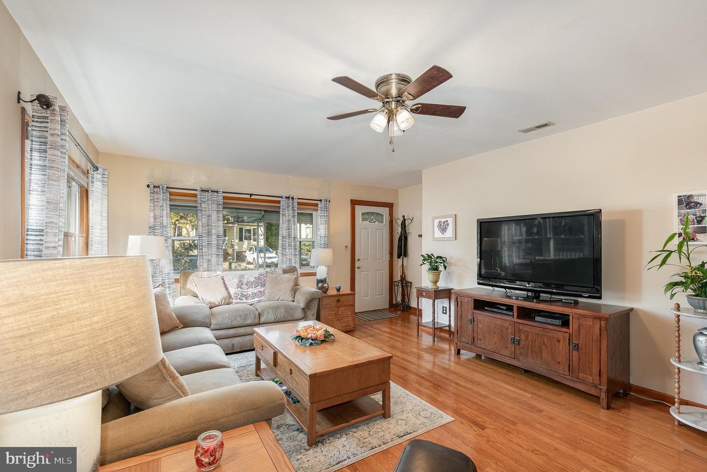 7319 Hughes Avenue photo 3