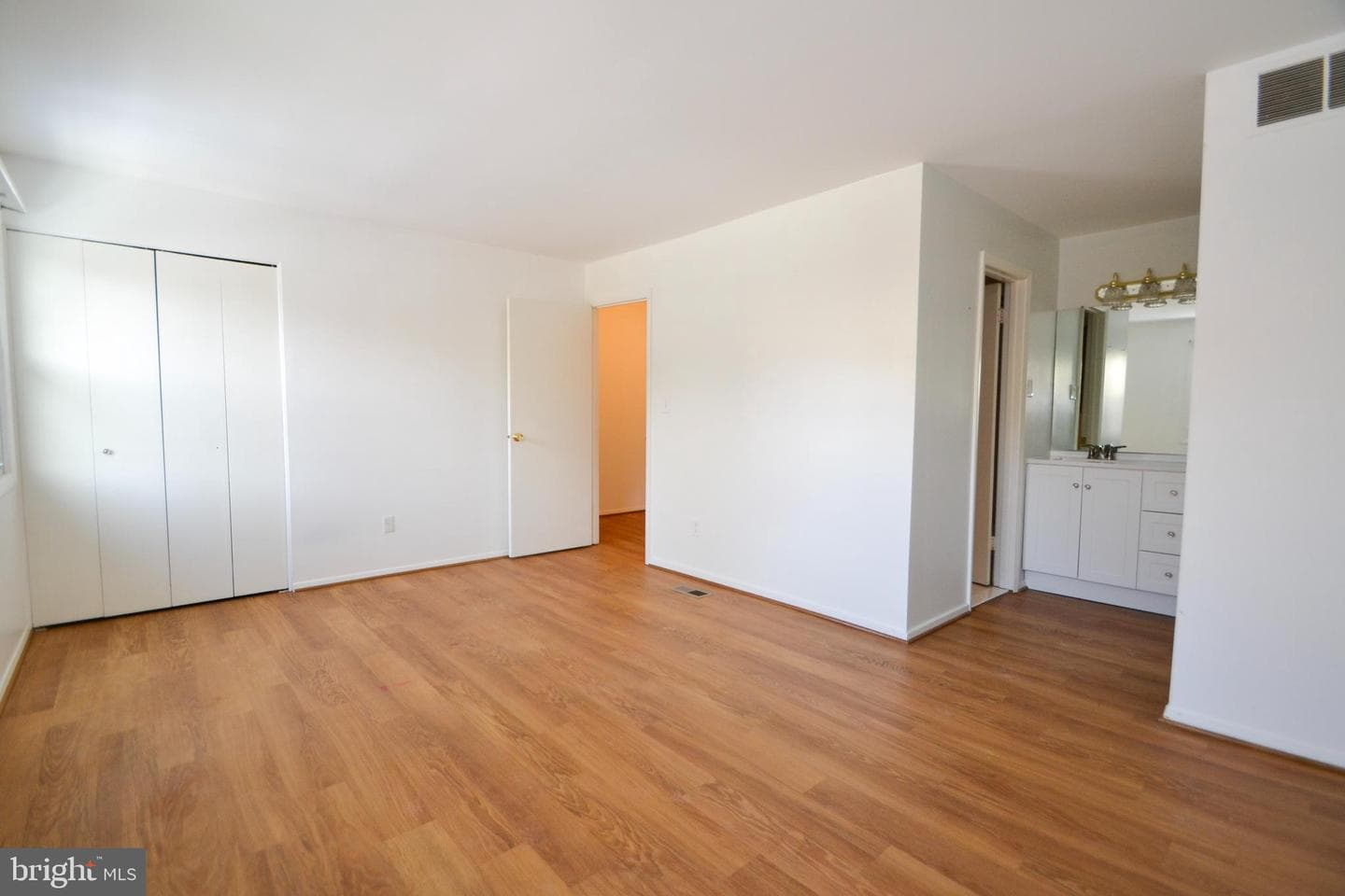 325 Town Green Way photo 15