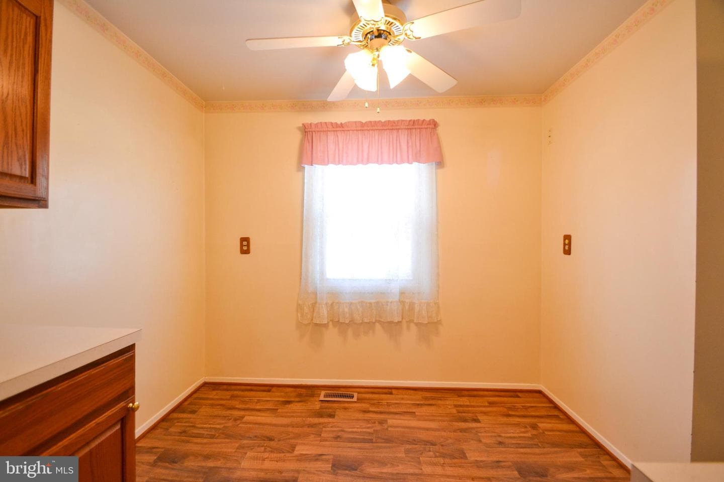 325 Town Green Way photo 4