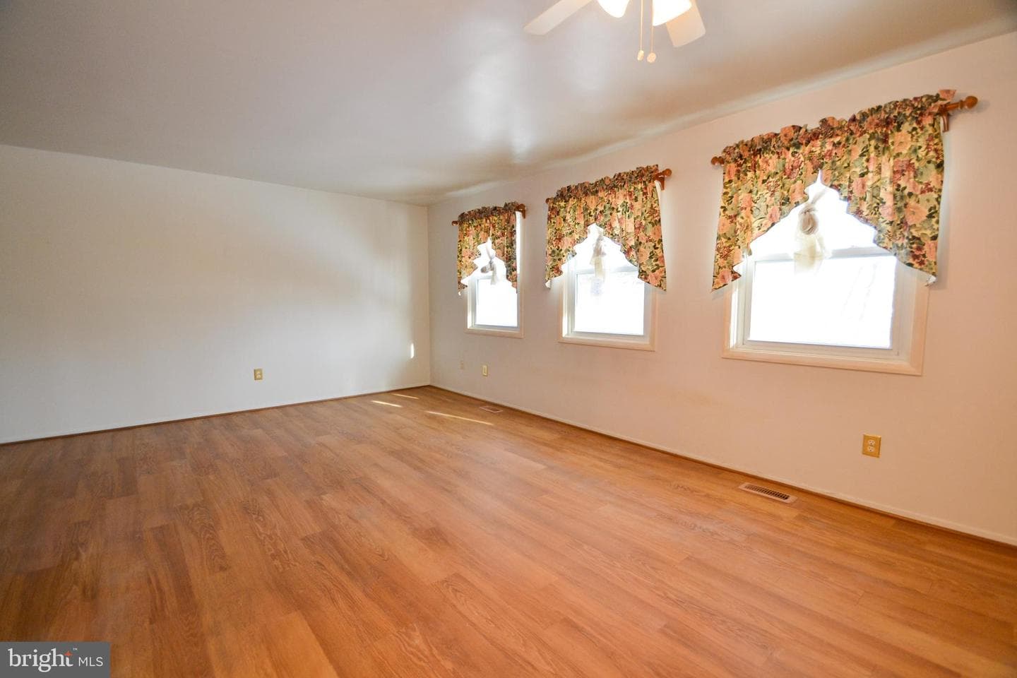 325 Town Green Way photo 8