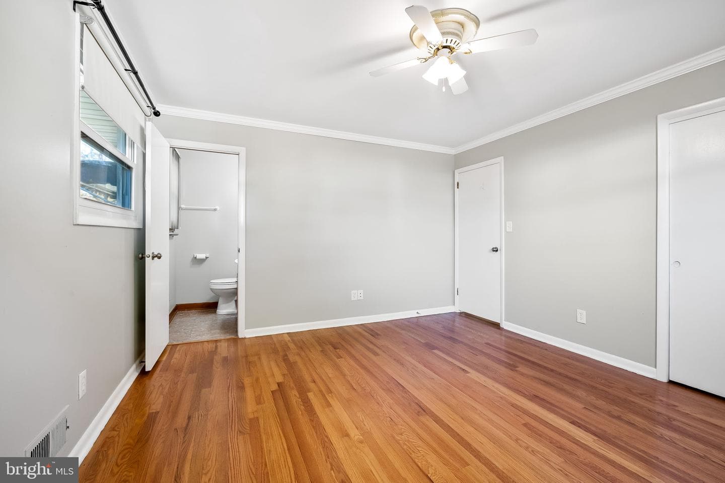 3408 Lambros photo 18