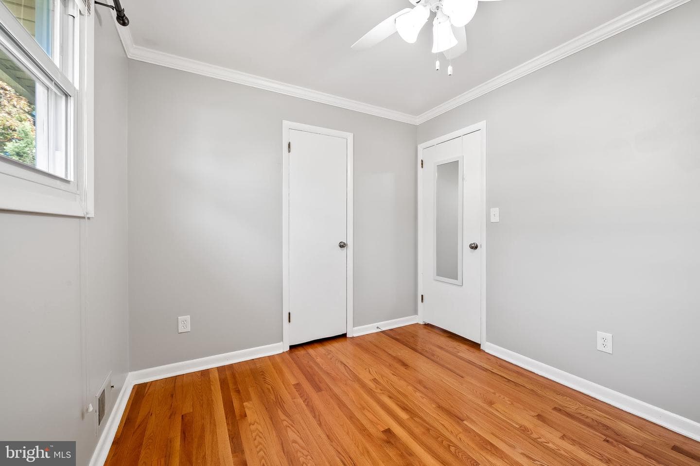 3408 Lambros photo 20