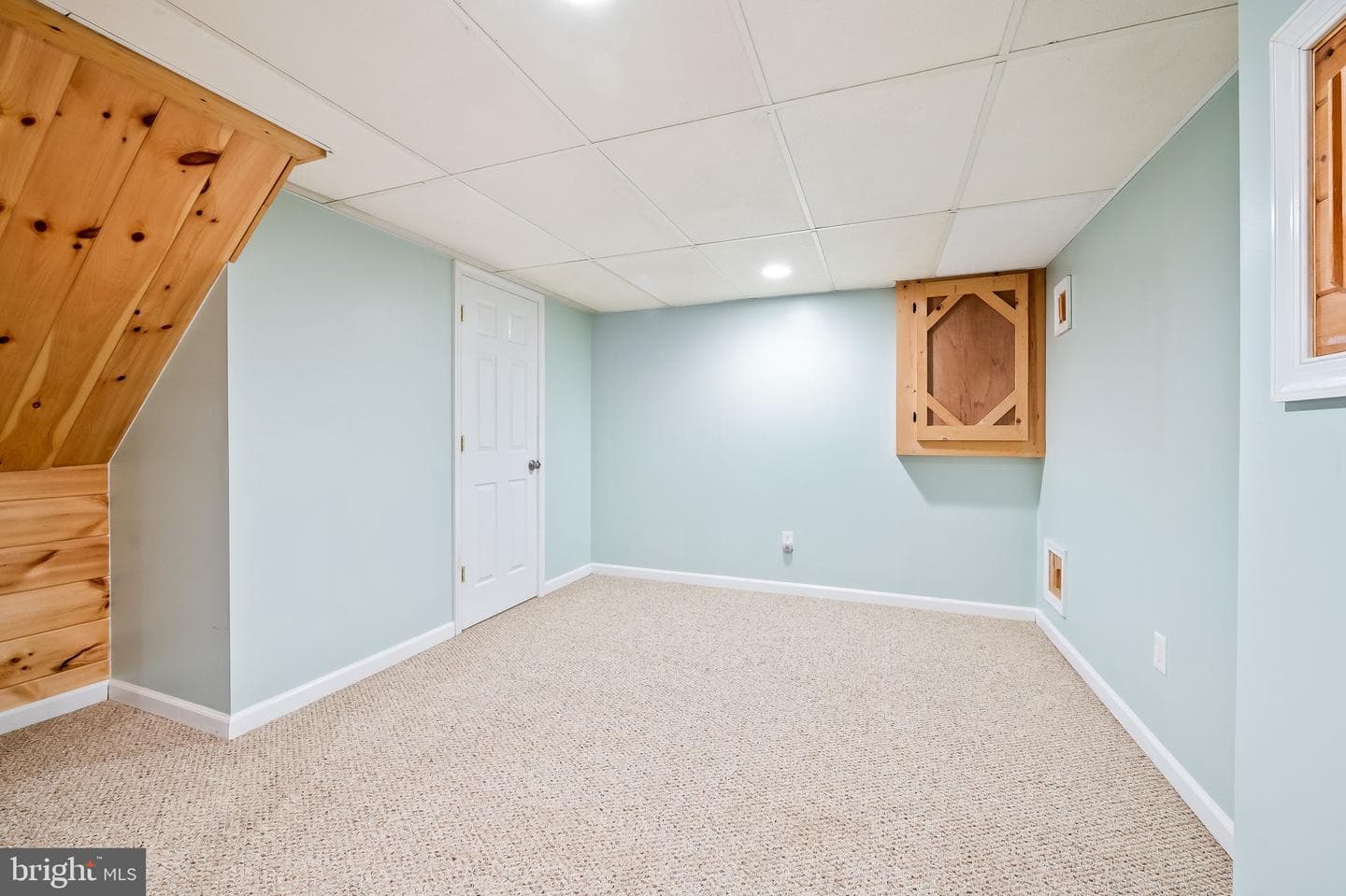 3408 Lambros photo 28
