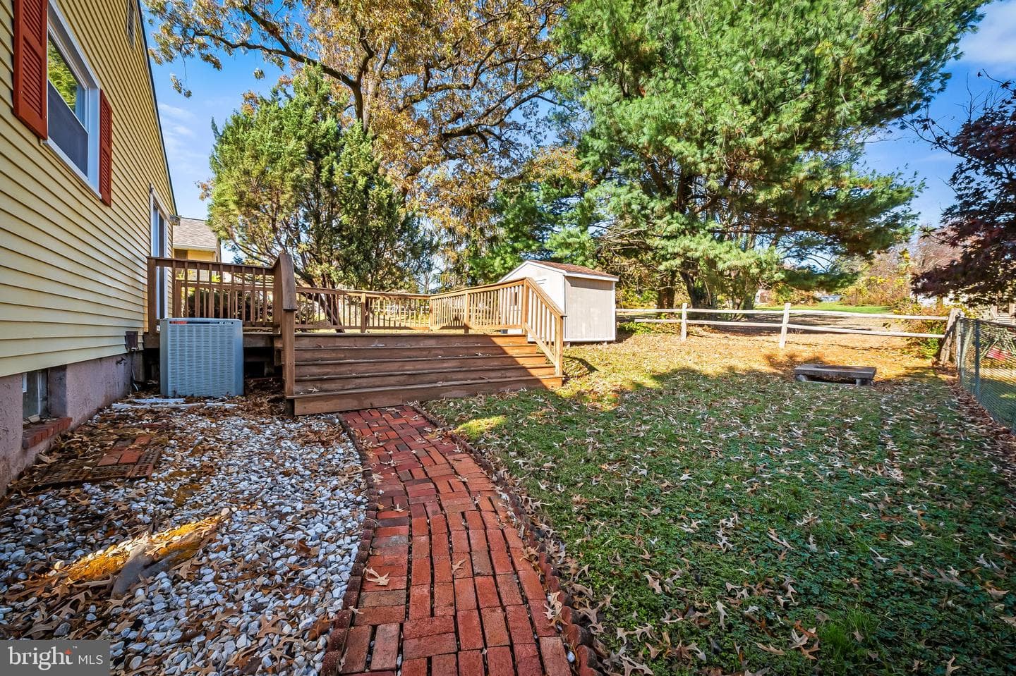 3408 Lambros photo 37