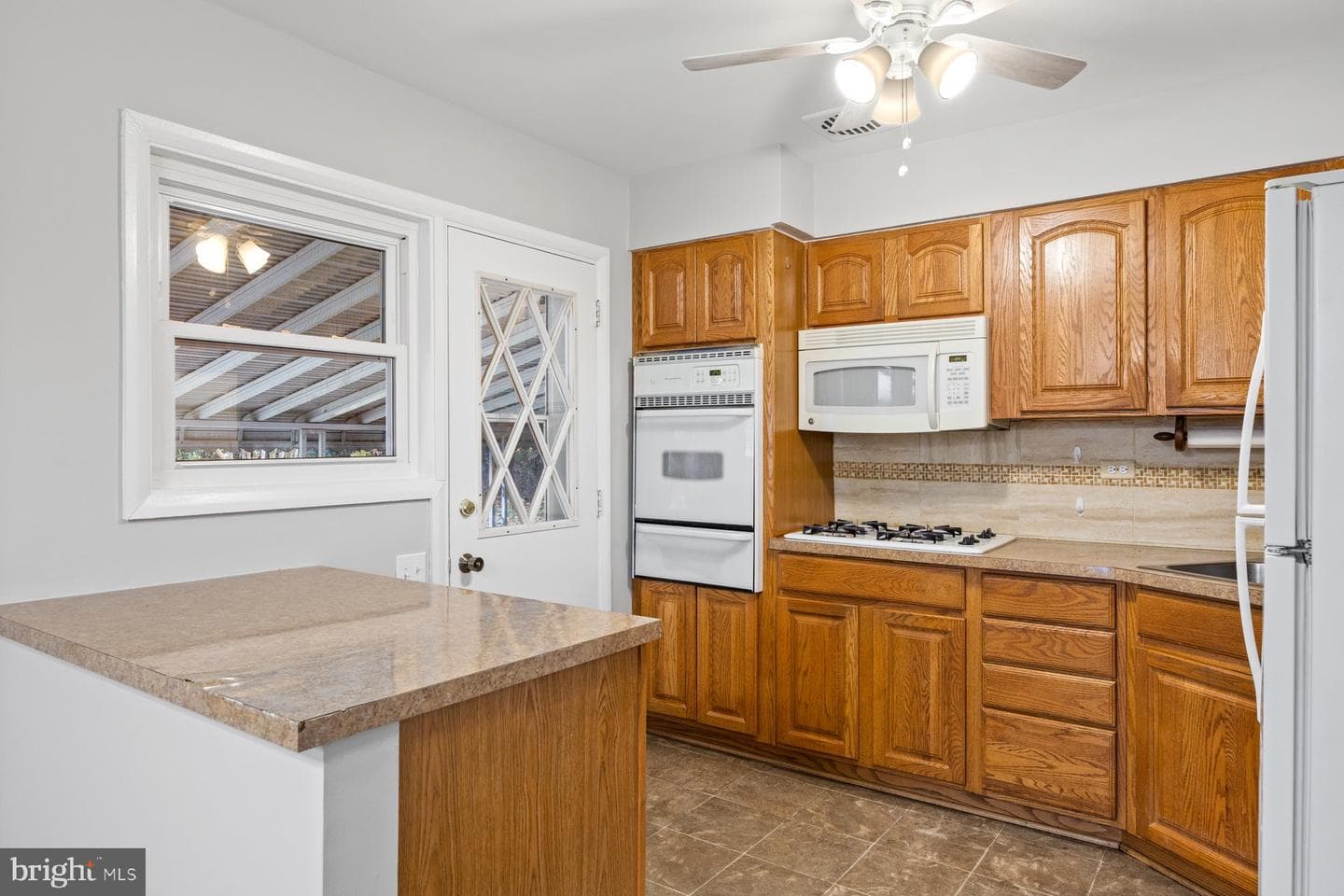 810 Bobby Road photo 16