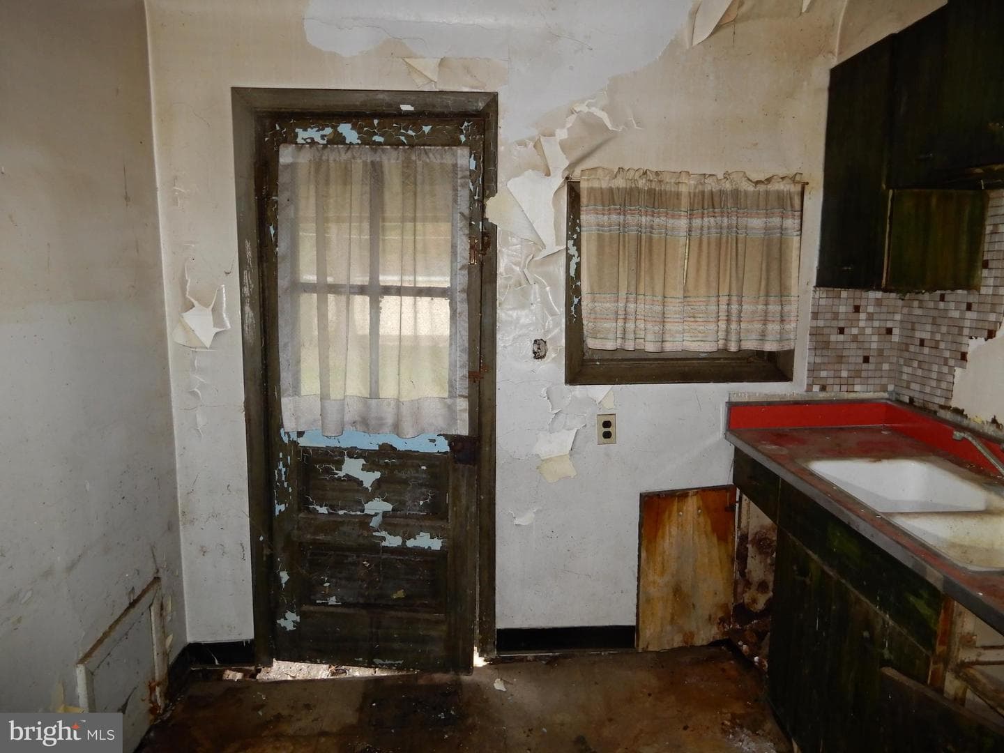 12009 Somerset Avenue photo 19