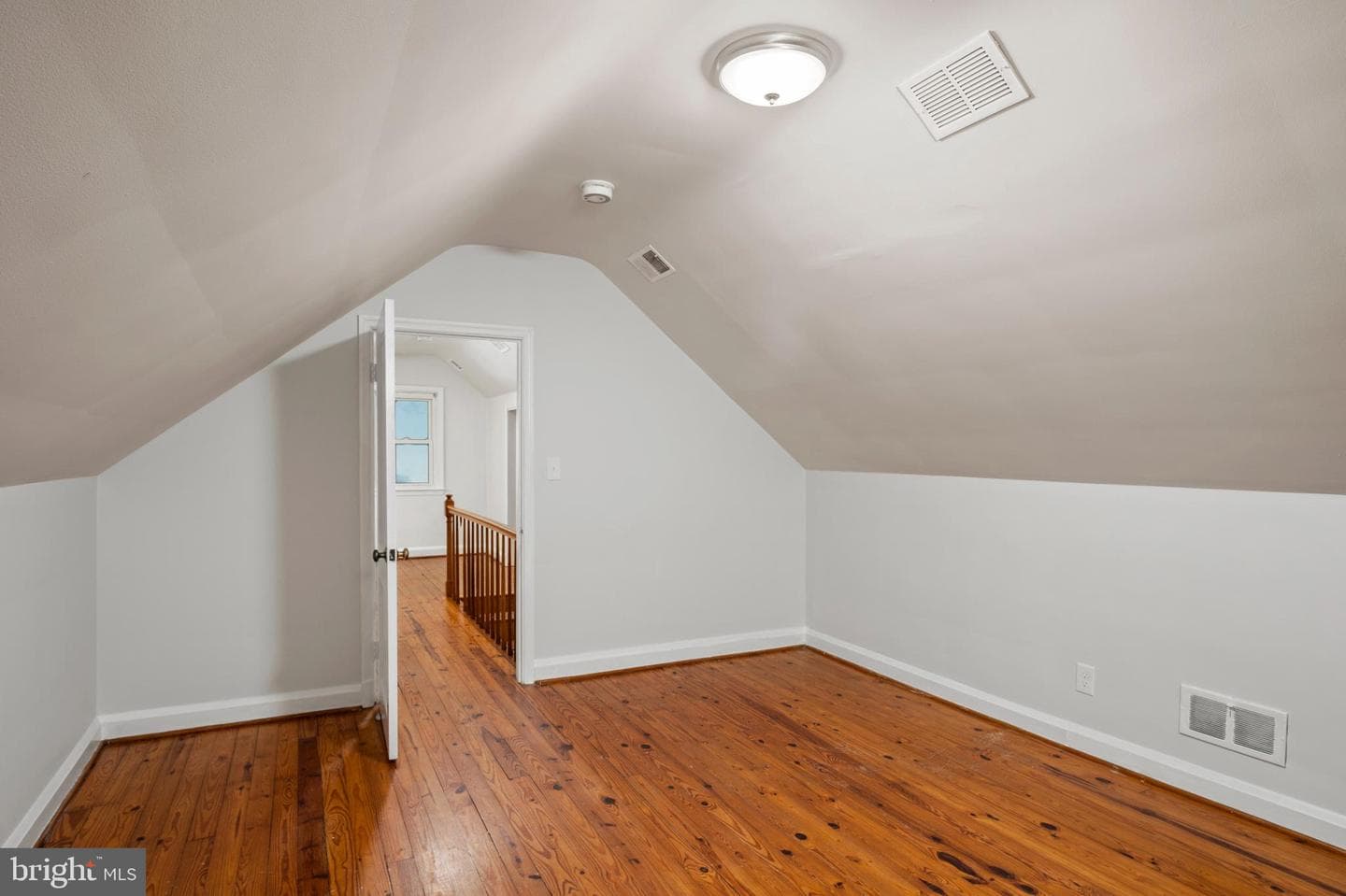 3511 Hillsmere Road photo 18