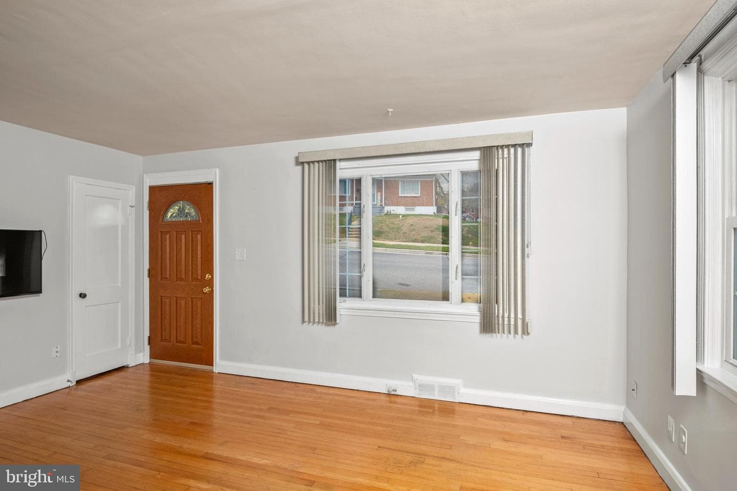 3511 Hillsmere Road photo 6