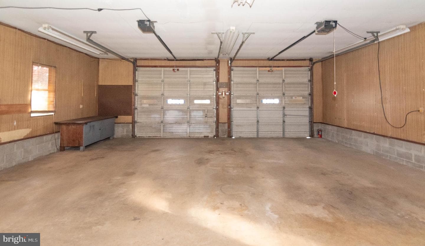 12111 Park Heights Avenue photo 14