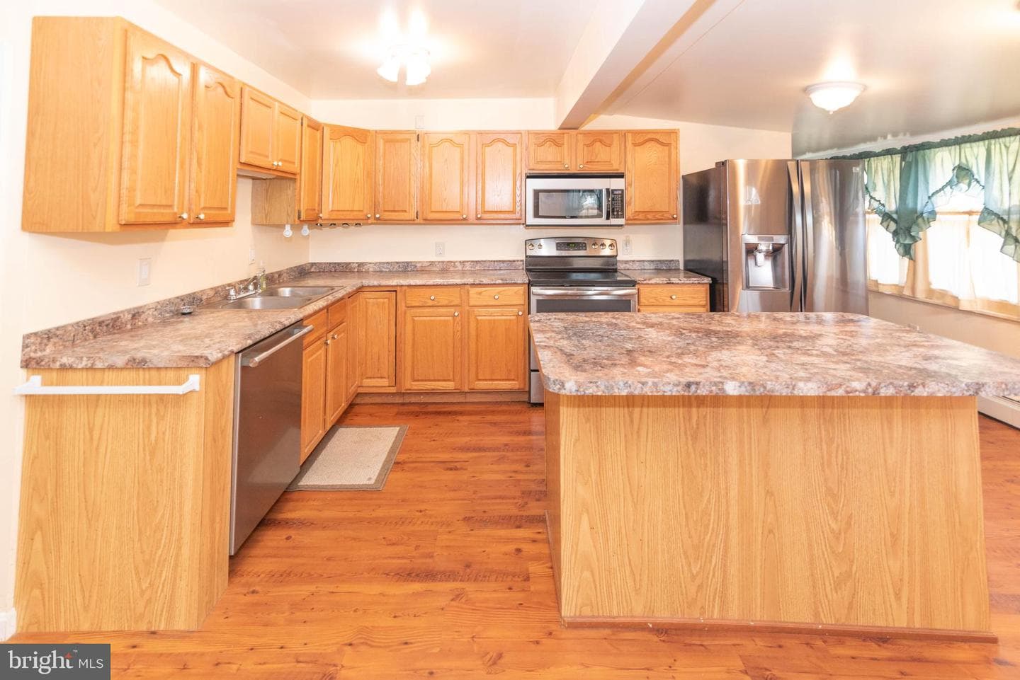 12111 Park Heights Avenue photo 6