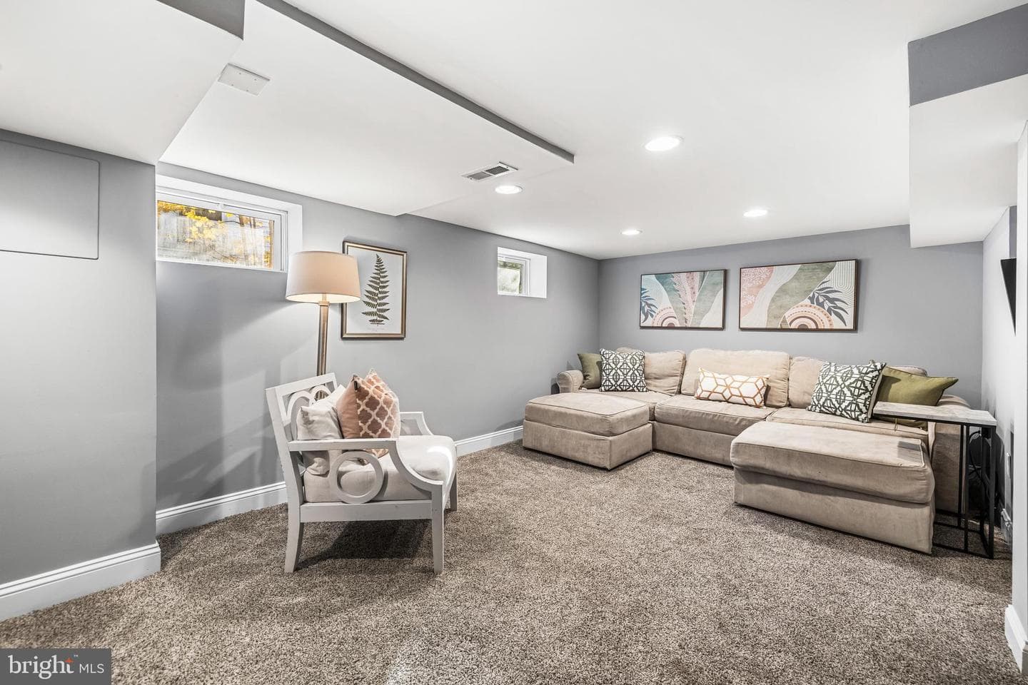 727 Dunkirk Road photo 35