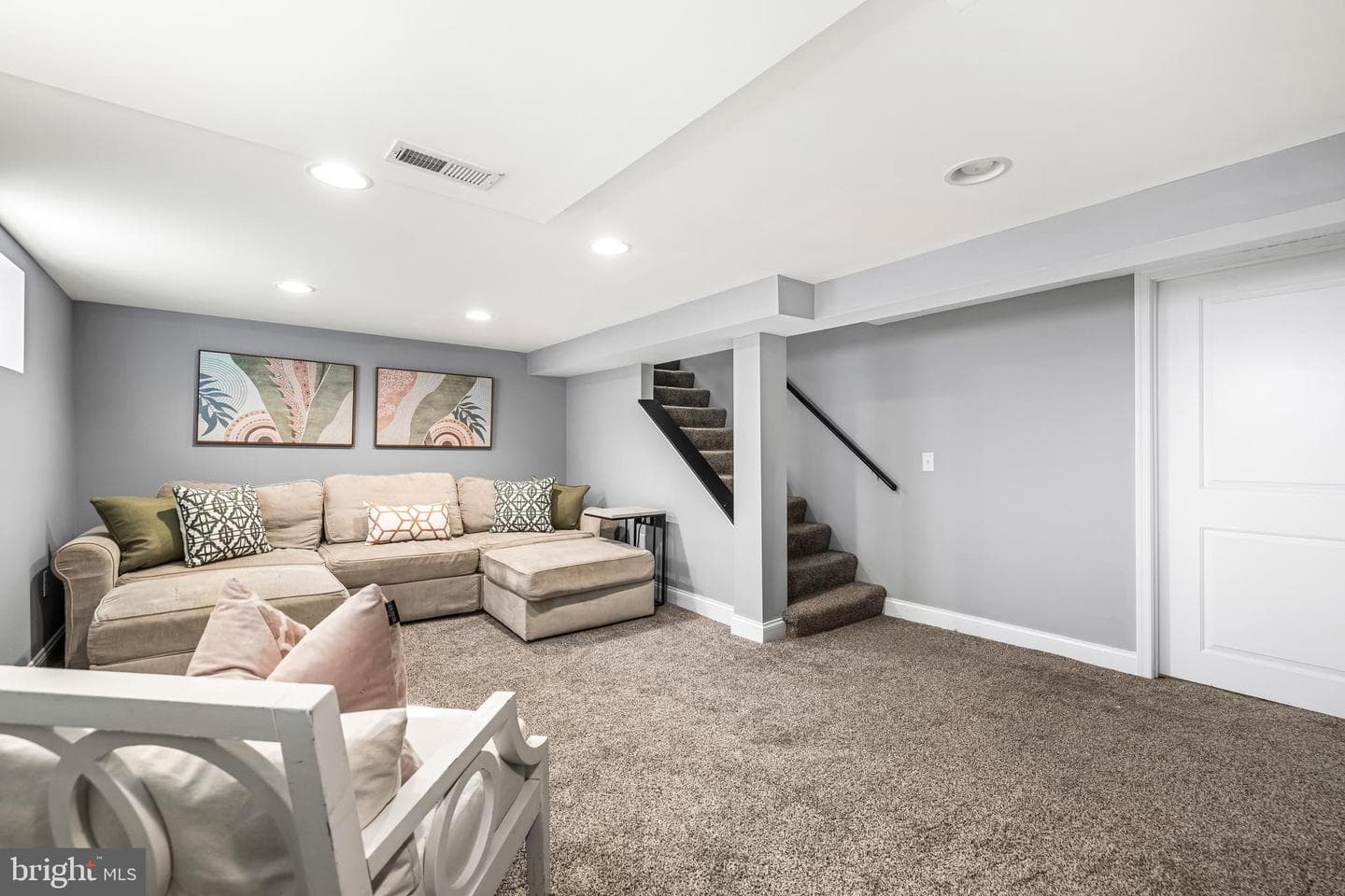 727 Dunkirk Road photo 36
