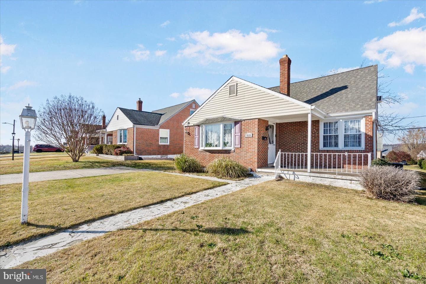 1826 Weyburn Road photo 3