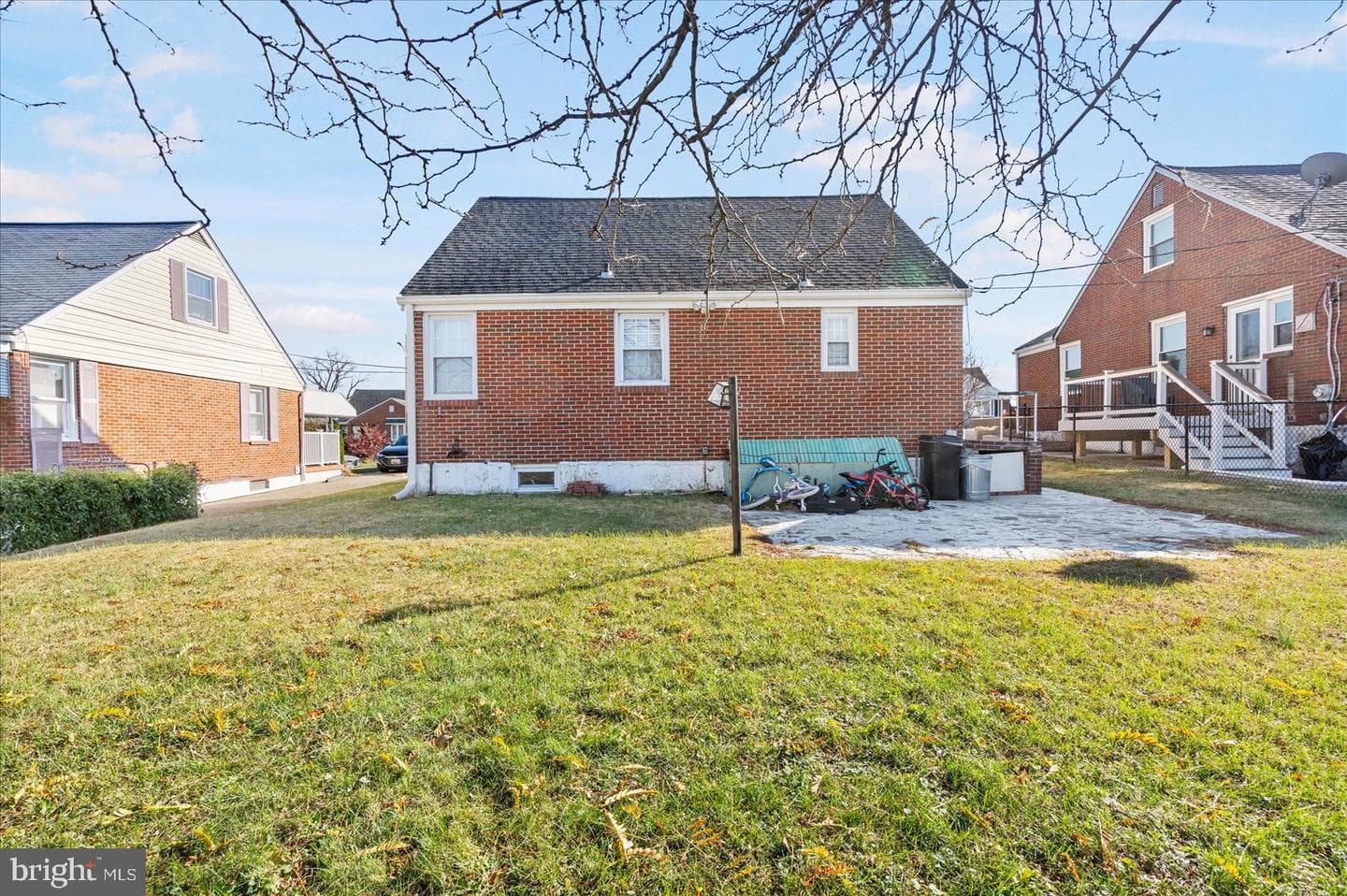 1826 Weyburn Road photo 34