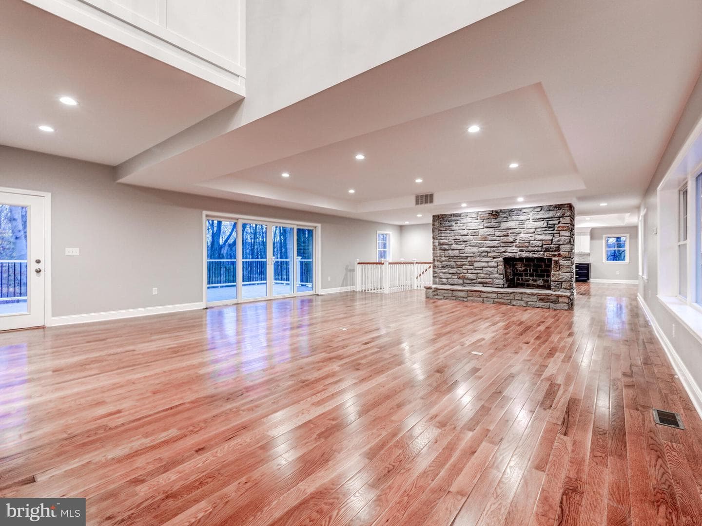 11317 Manor Road photo 6