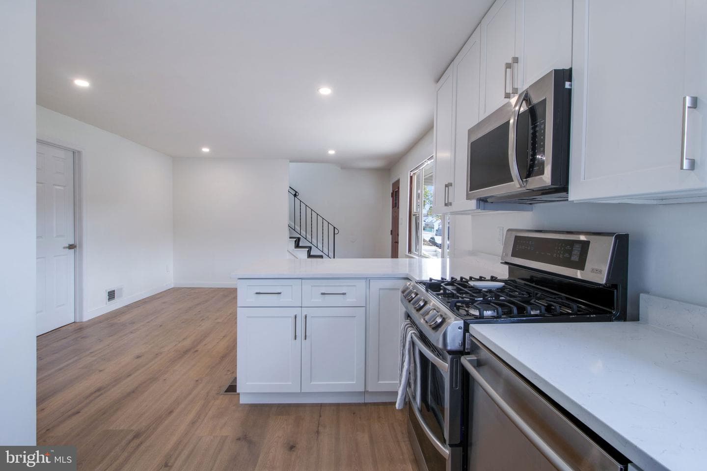 5306 Pembroke Avenue photo 8