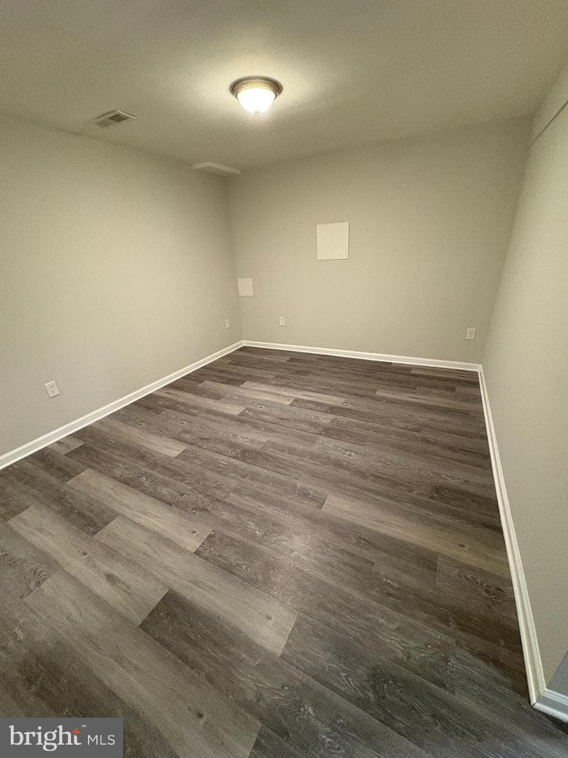 7004 Upper Mills Circle photo 15