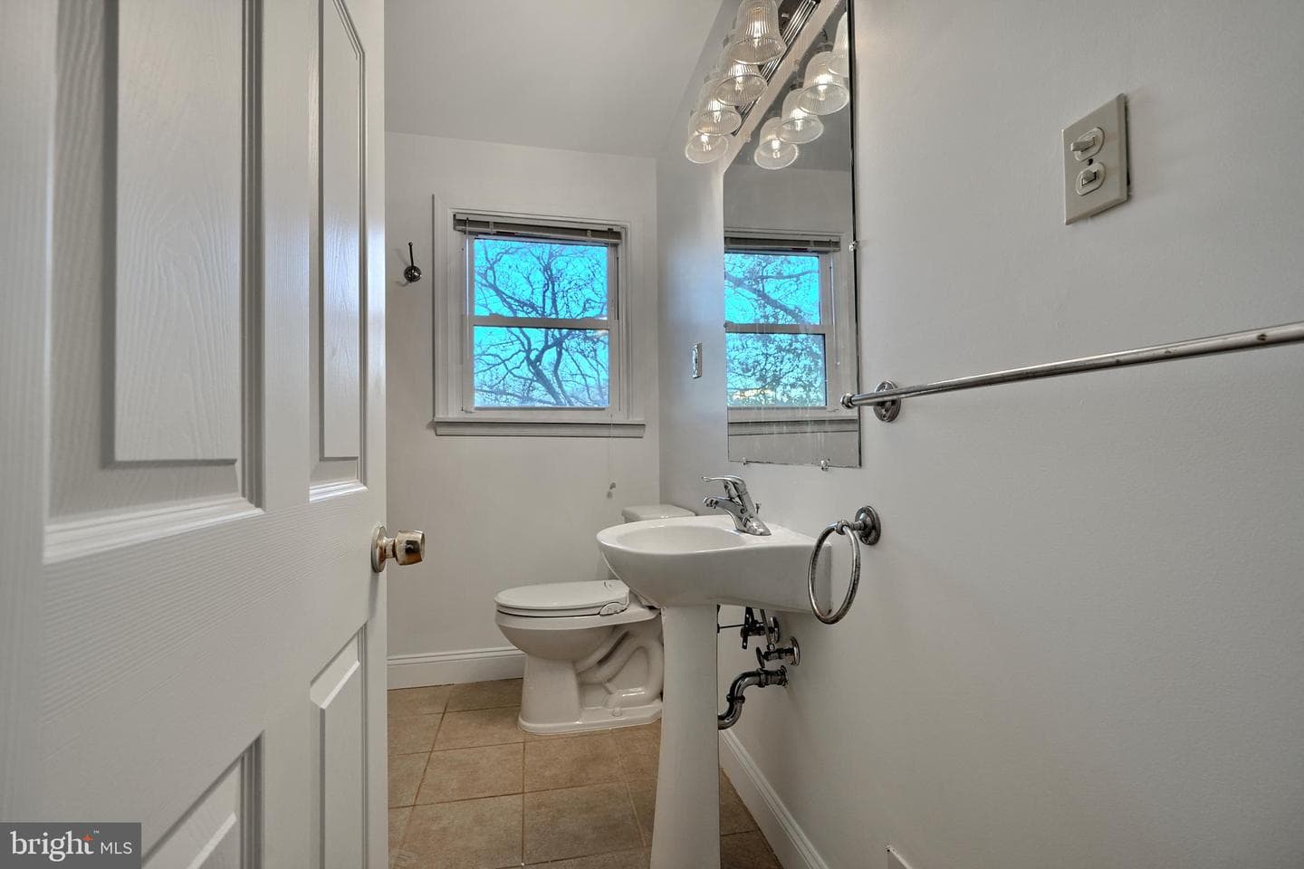 1027 Winsford Road photo 17