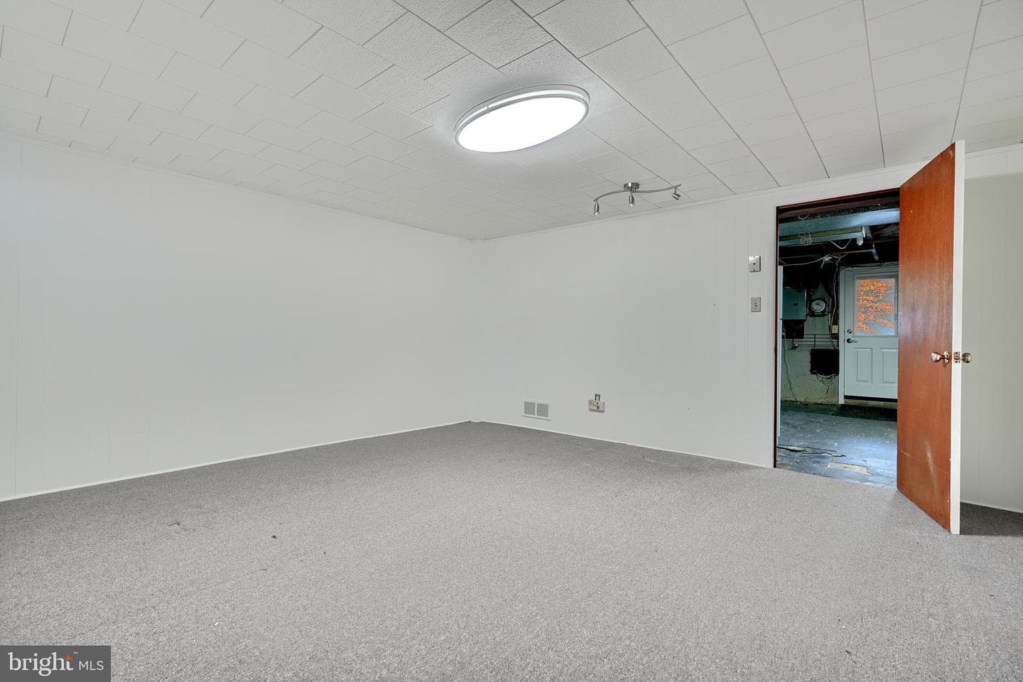 1027 Winsford Road photo 19