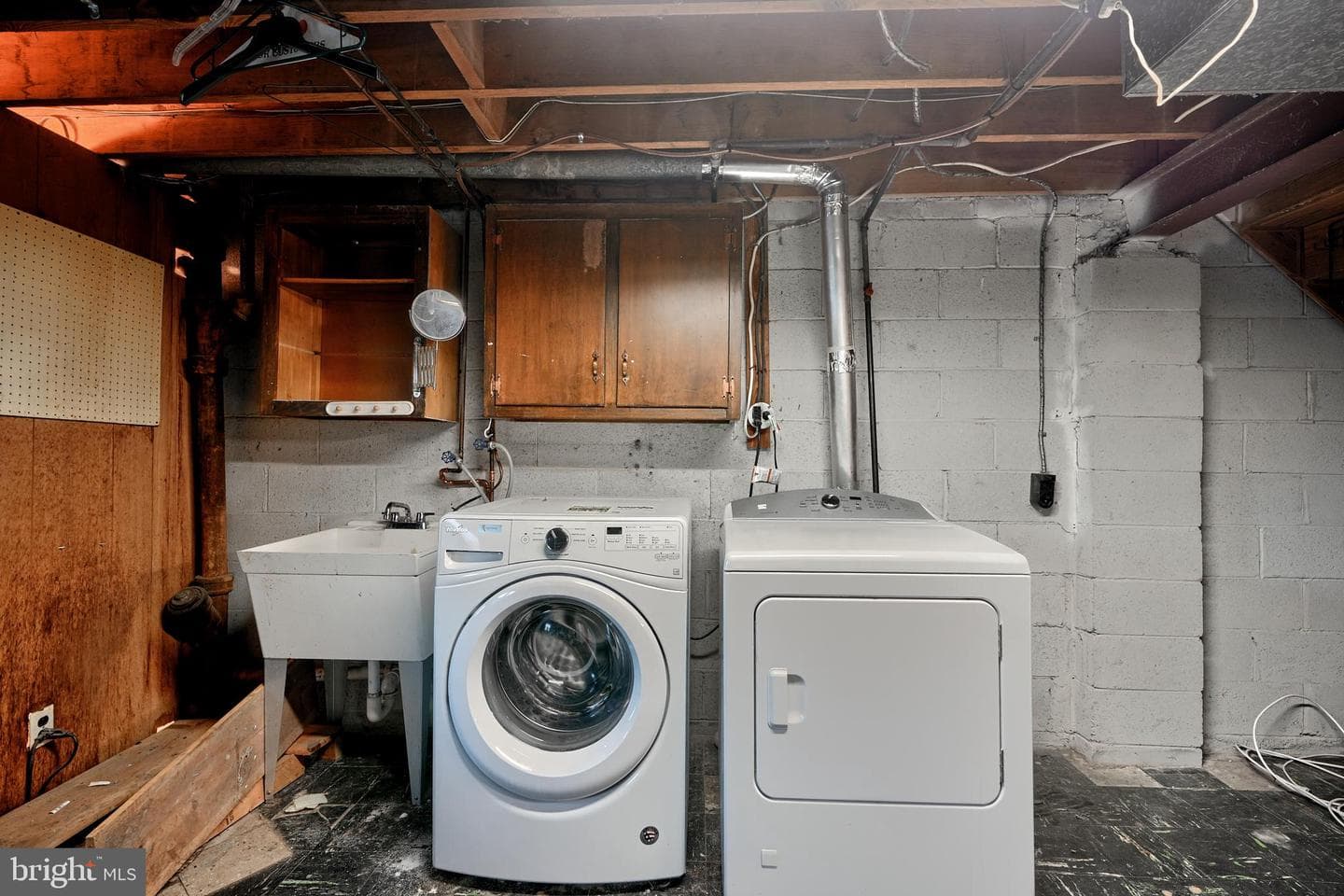 1027 Winsford Road photo 21