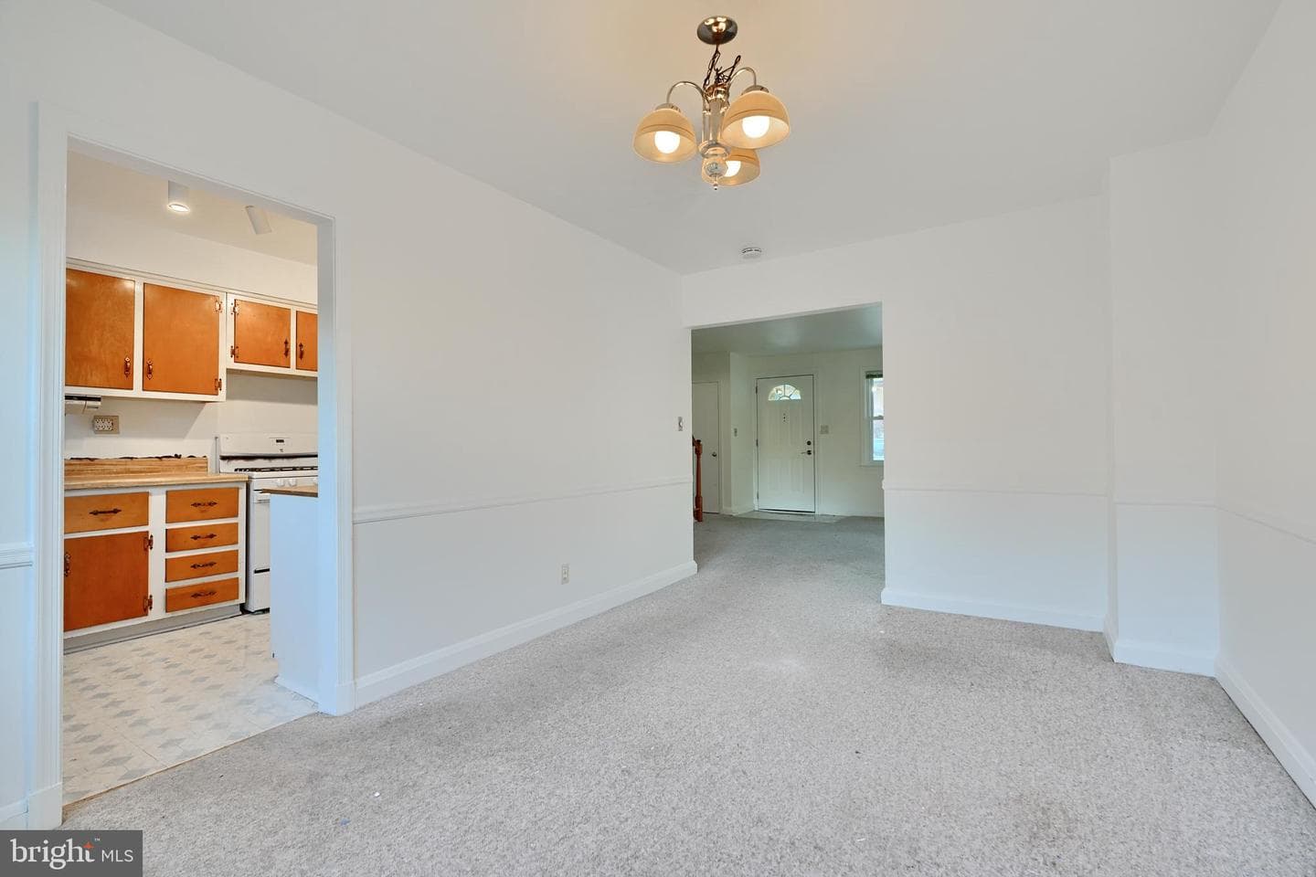 1027 Winsford Road photo 6