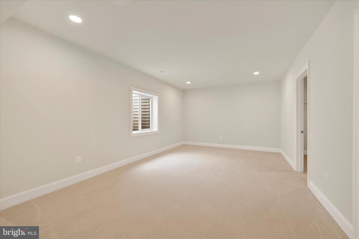 138 Villabrook Way photo 40
